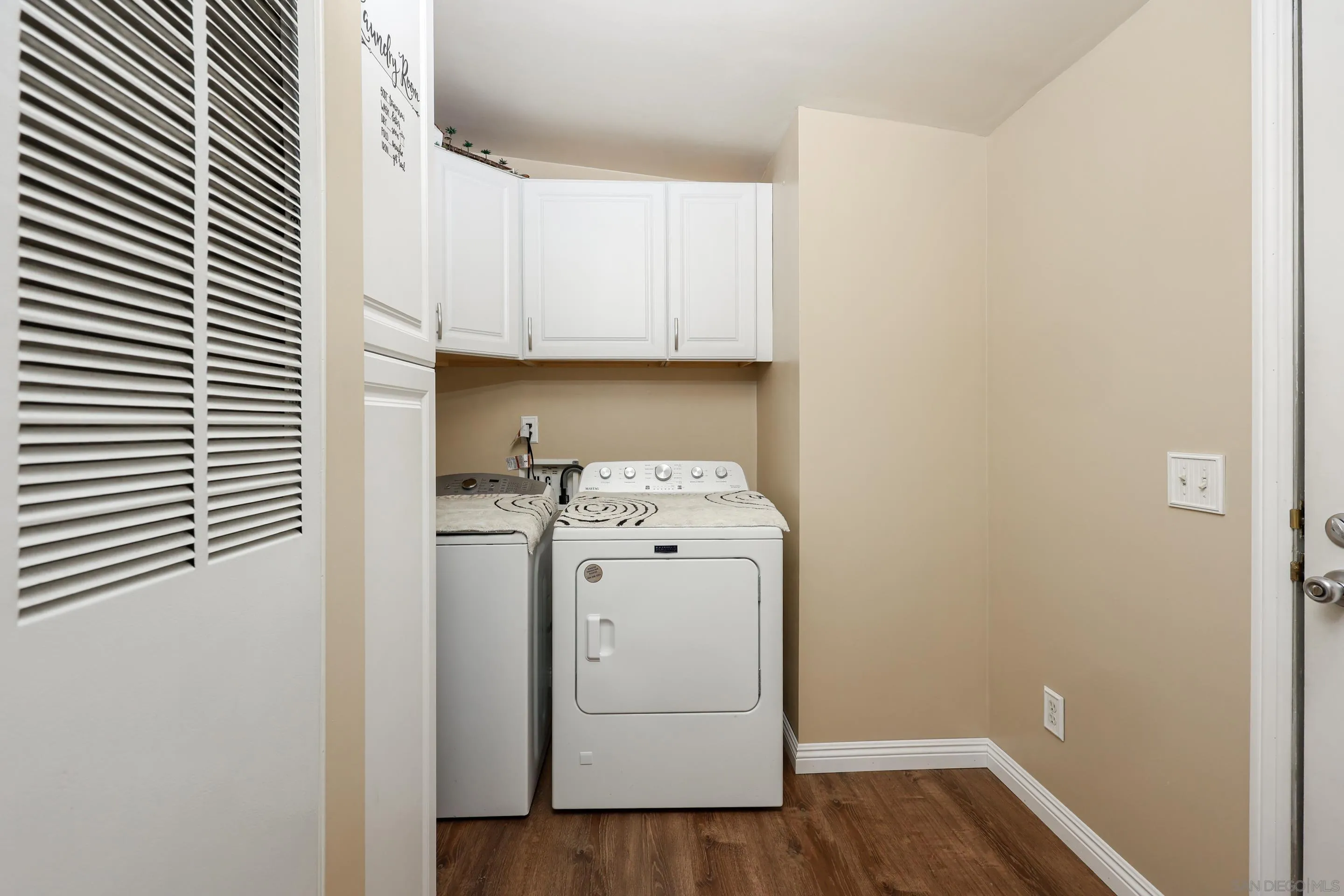 https://cdn.realtyfeed.com/cdn/127/260012213/b457a167b1ad6482352d50667cebc7a9.webp