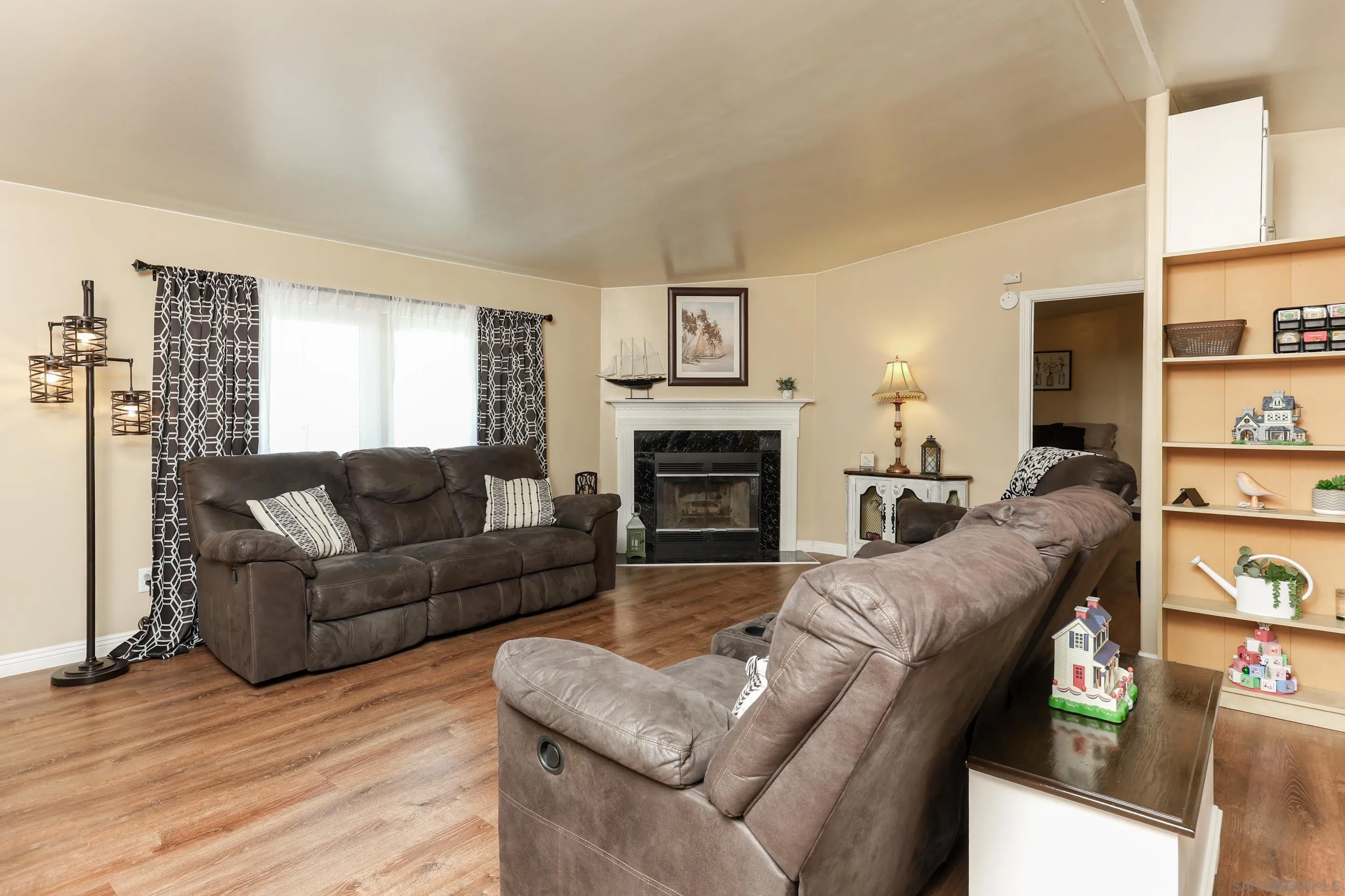 https://cdn.realtyfeed.com/cdn/127/260012213/cdfdf973c483f964656c969c06d92186.webp