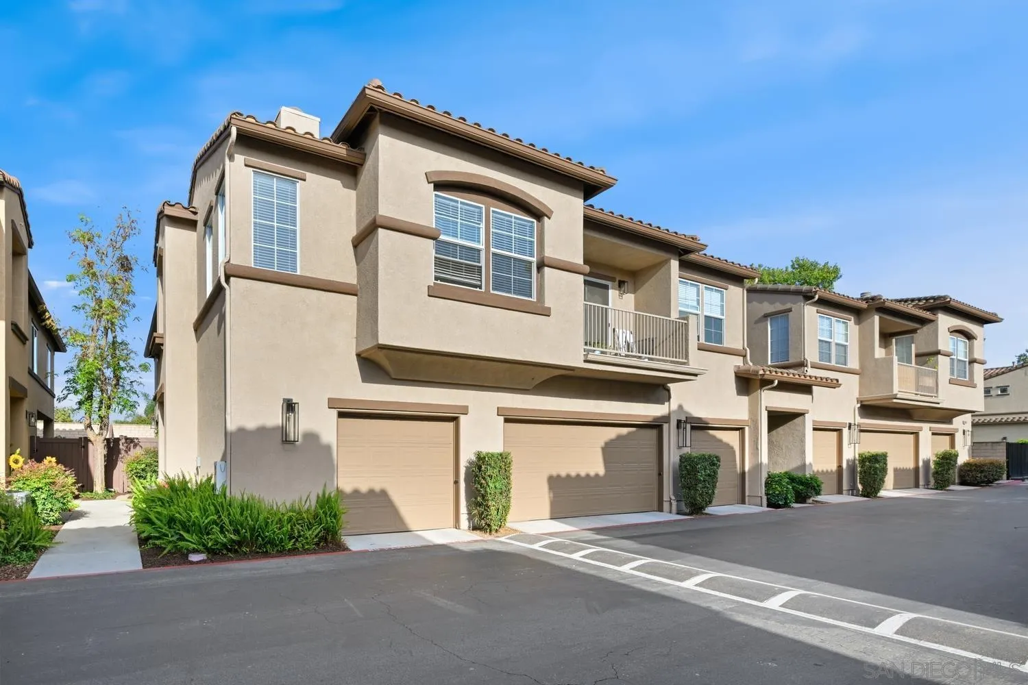 Photo #1: 260012219 Listing: Photo #1