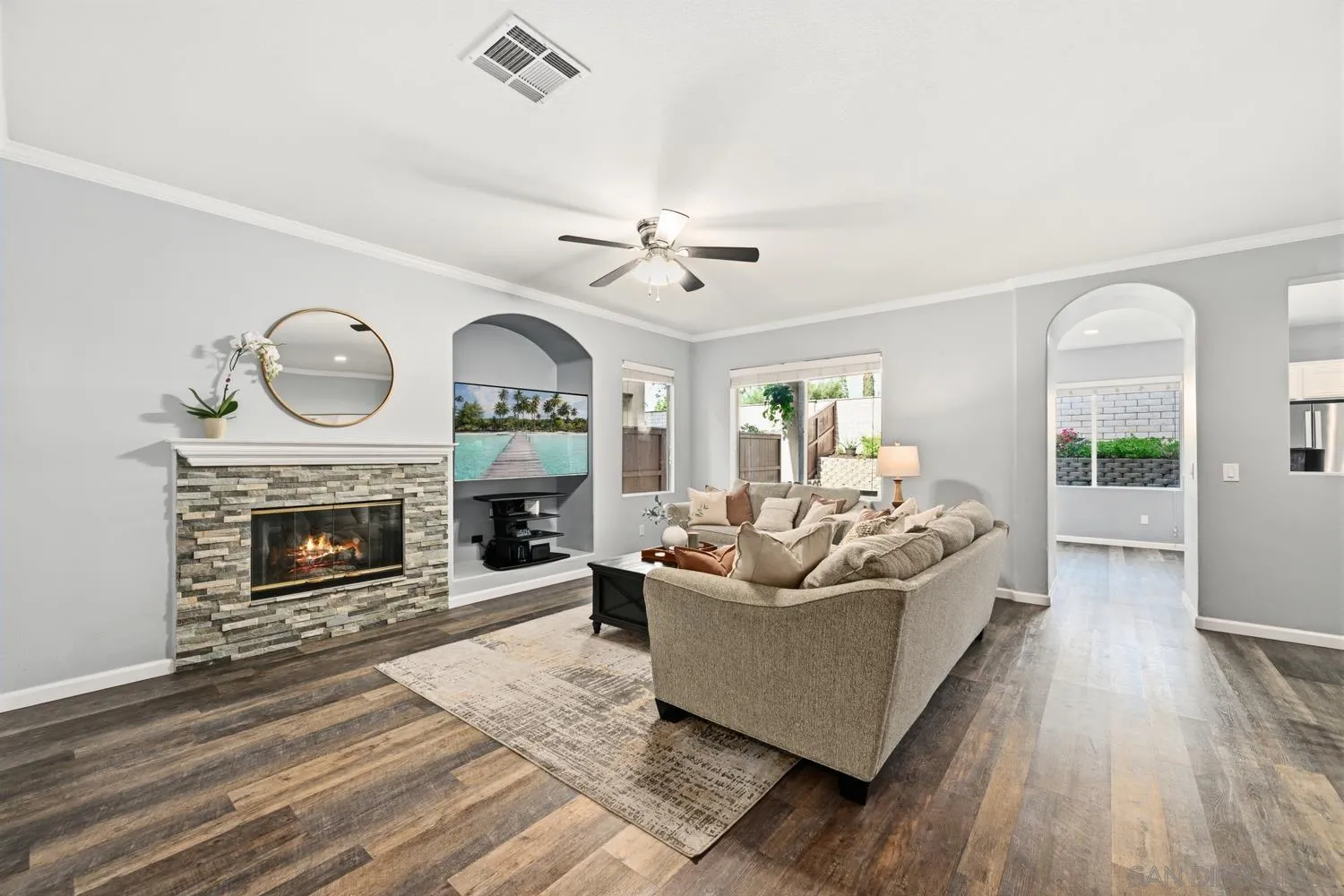 Photo #2: 260012219 Listing: Photo #2