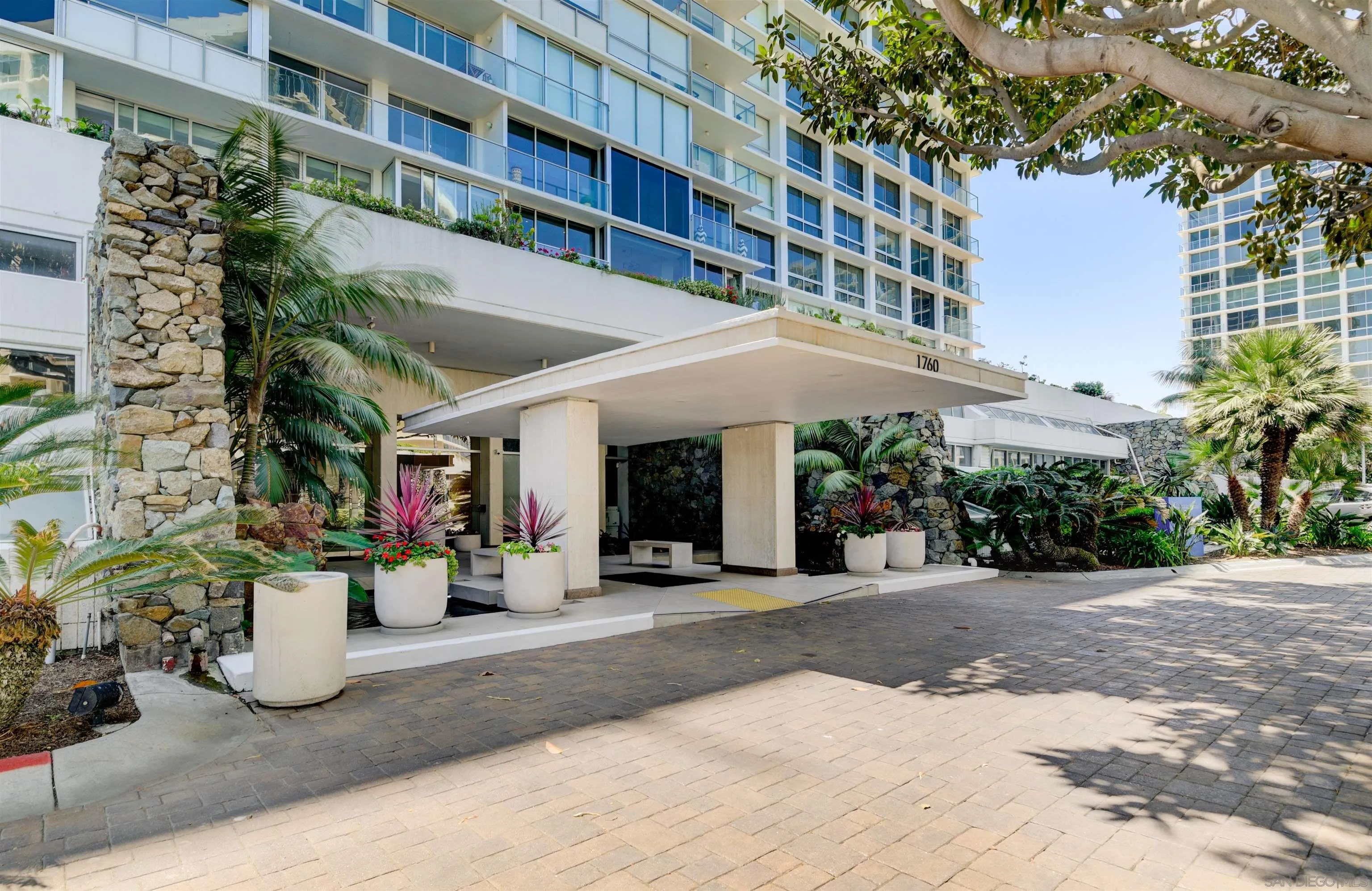 https://cdn.realtyfeed.com/cdn/127/260012222/e5fb4f73062b8cfb759c66b5f5c7796c.webp
