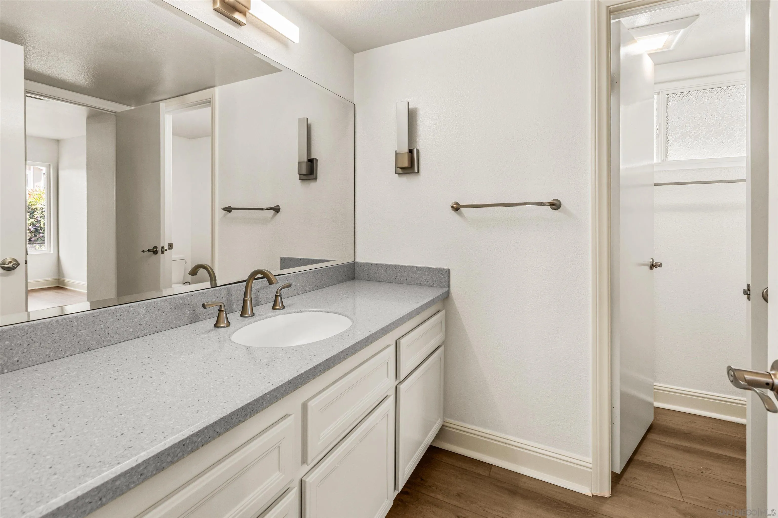 https://cdn.realtyfeed.com/cdn/127/260012225/04670f5191e09d07288e063f558542b6.webp