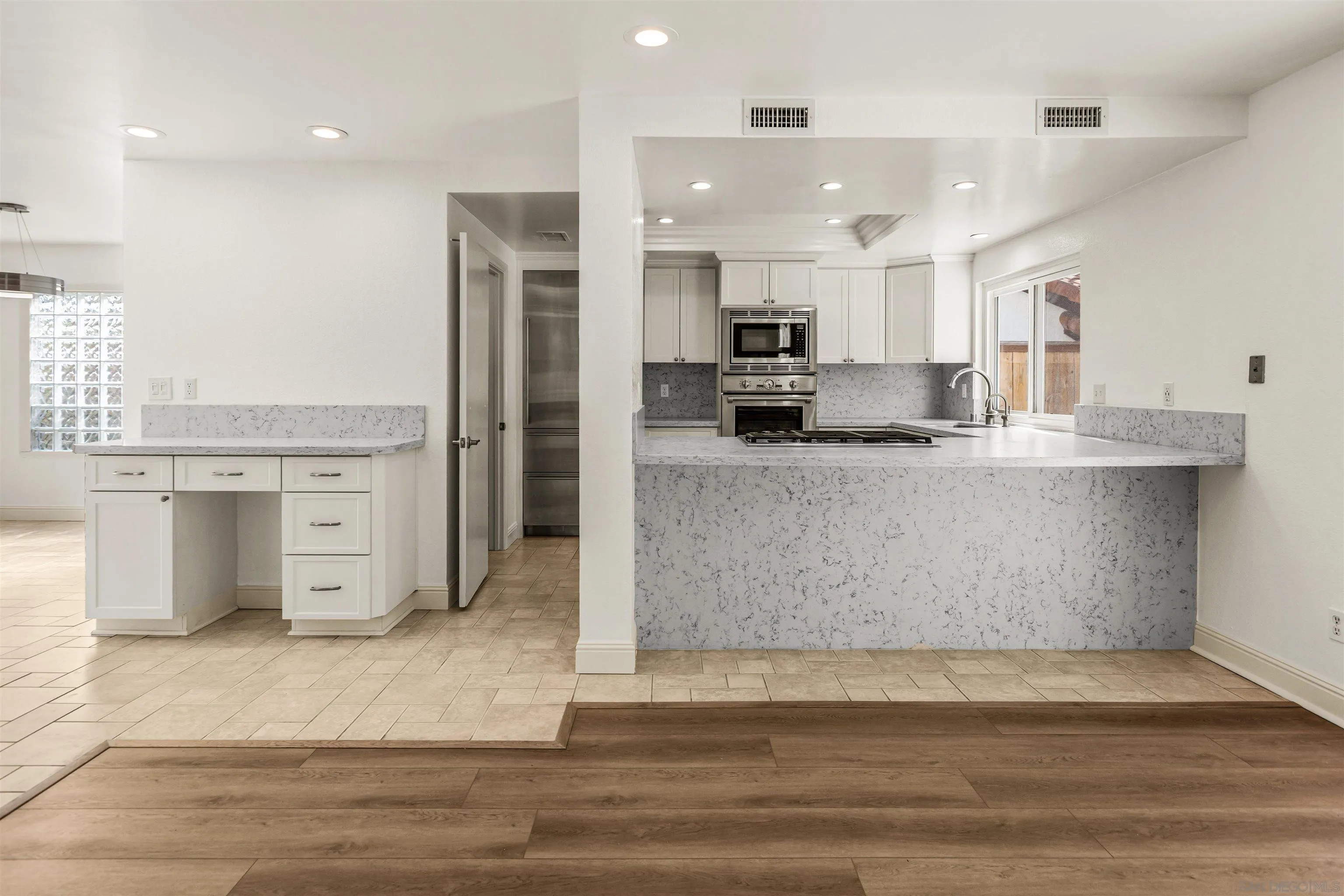 https://cdn.realtyfeed.com/cdn/127/260012225/276091484e3889db0cbfc24e938510bf.webp