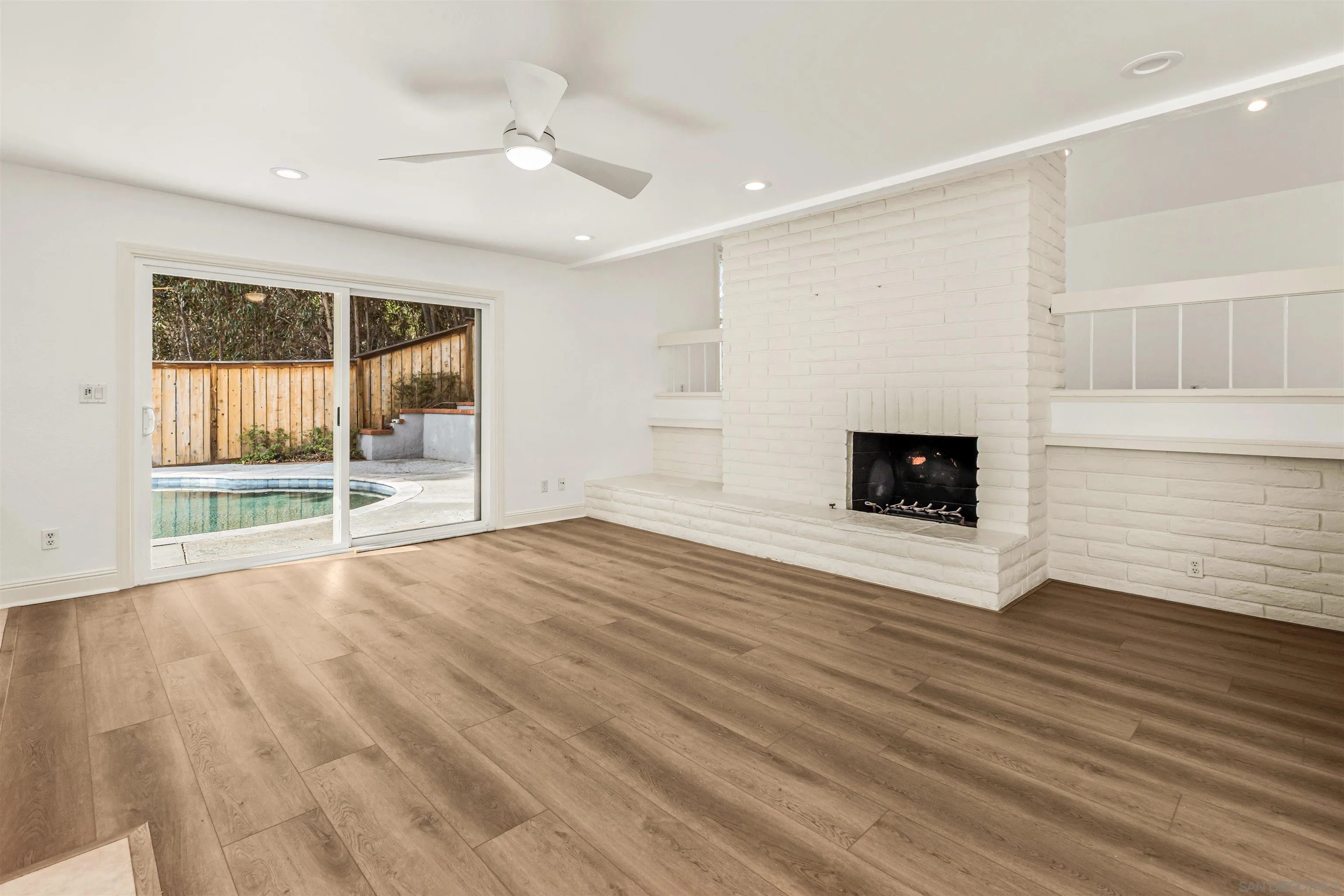 https://cdn.realtyfeed.com/cdn/127/260012225/72e714fc0a6046e173b0bdc5f6a5d53c.webp