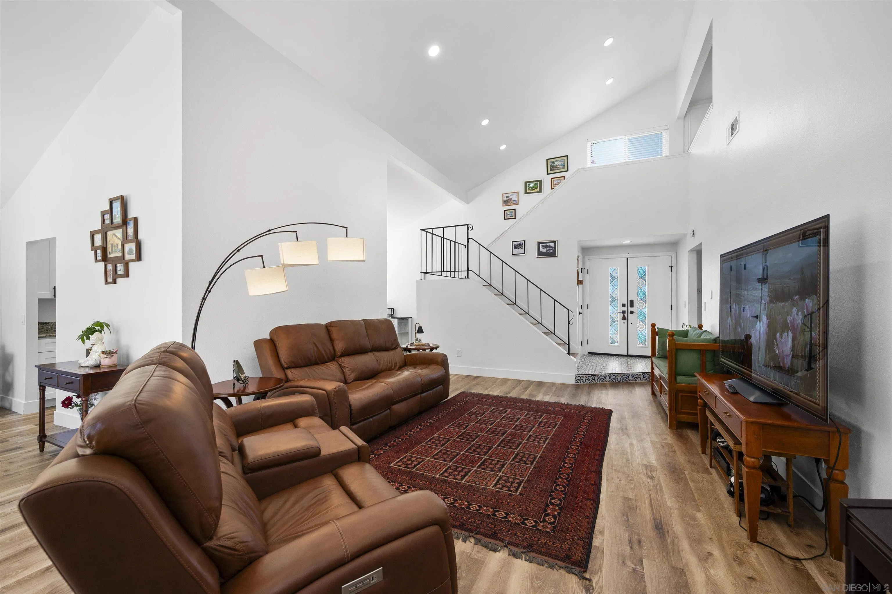 https://cdn.realtyfeed.com/cdn/127/260012227/2dab278f8bf08de1c091eb4c3945b33b.webp