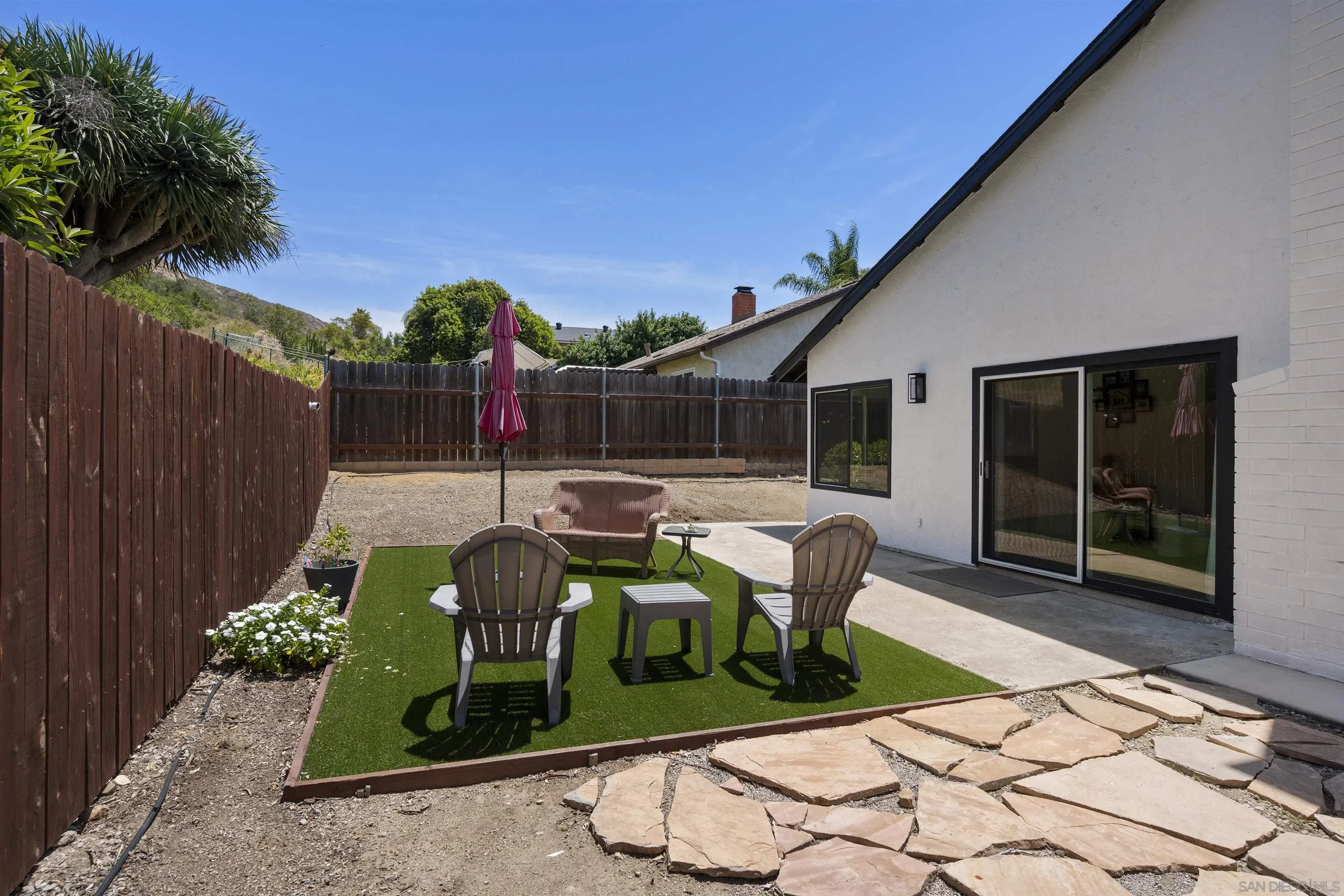 https://cdn.realtyfeed.com/cdn/127/260012227/4b6eb79328bfadebd6de1b7782fa348f.webp