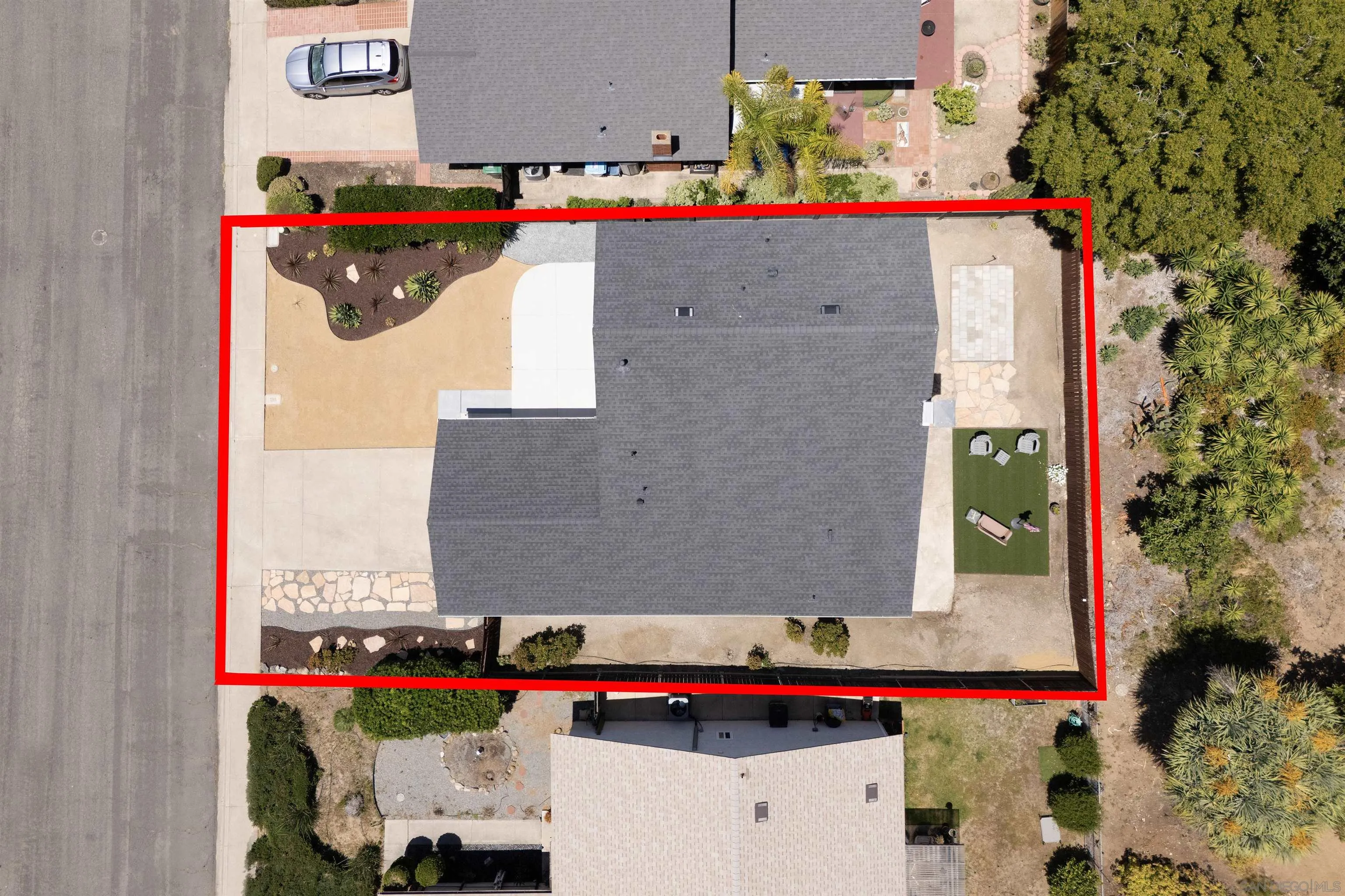 https://cdn.realtyfeed.com/cdn/127/260012227/500bfa361336c03219defde8560bfe51.webp