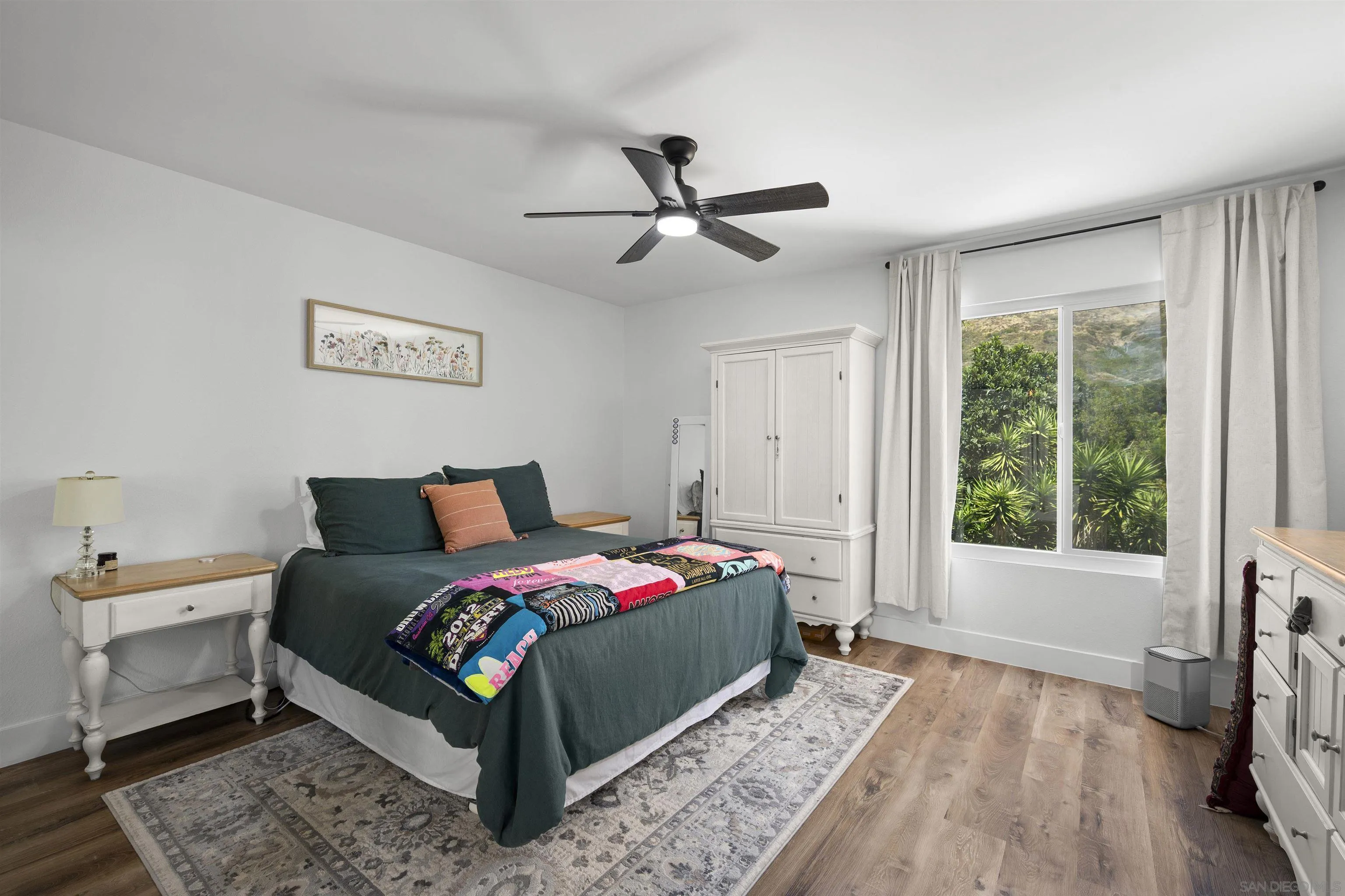 https://cdn.realtyfeed.com/cdn/127/260012227/61d2cb062a810a139c596b3f0a9986fb.webp