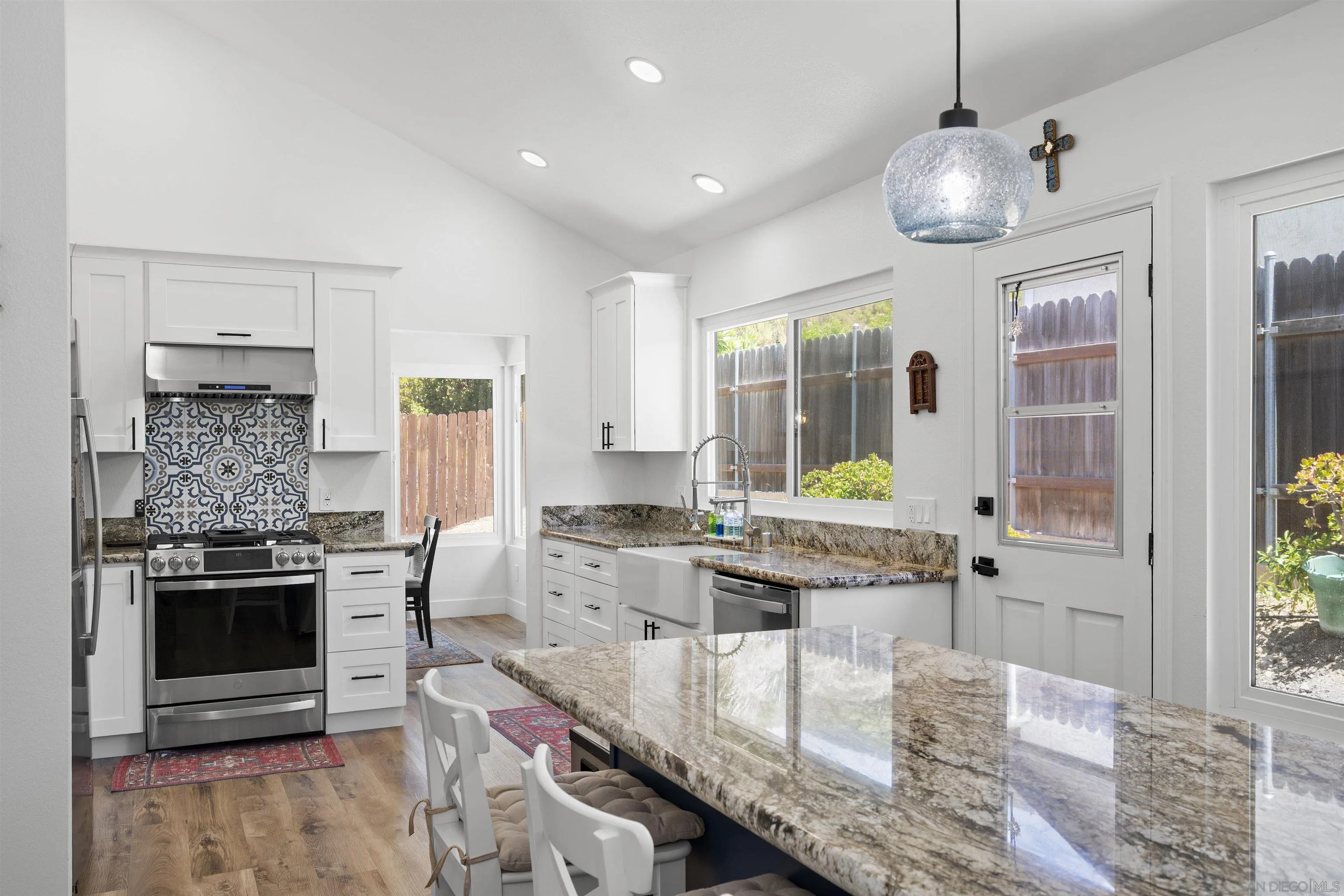 https://cdn.realtyfeed.com/cdn/127/260012227/6f45ae9a7caae4273d0f74df570fdf6a.webp