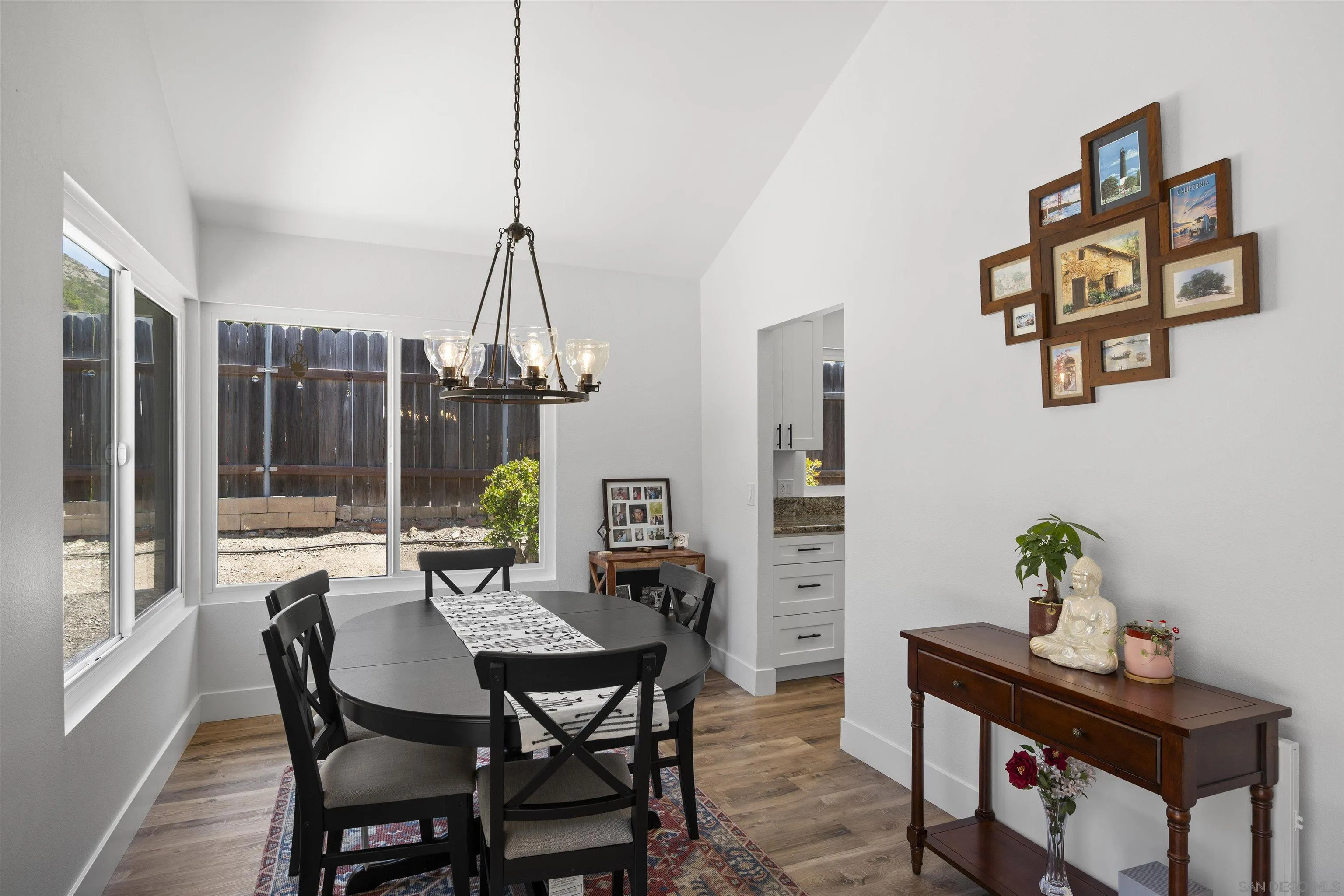 https://cdn.realtyfeed.com/cdn/127/260012227/73a81322de35cf09d8013a4c6fca646b.webp