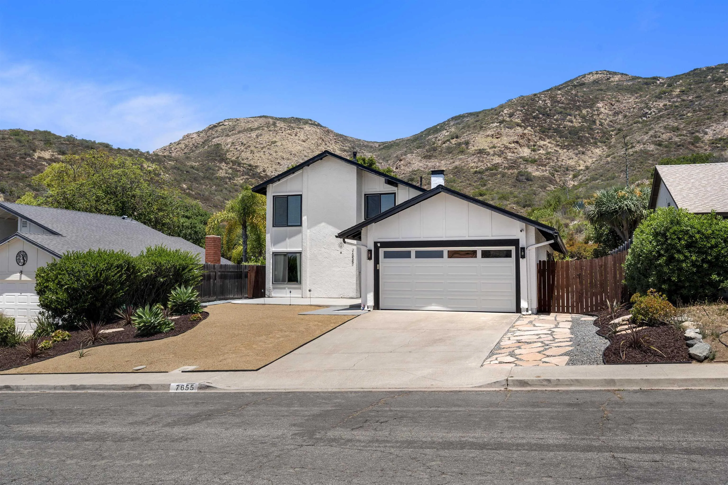 https://cdn.realtyfeed.com/cdn/127/260012227/8d2d8c3a35566a6d688af825c597d8a3.webp