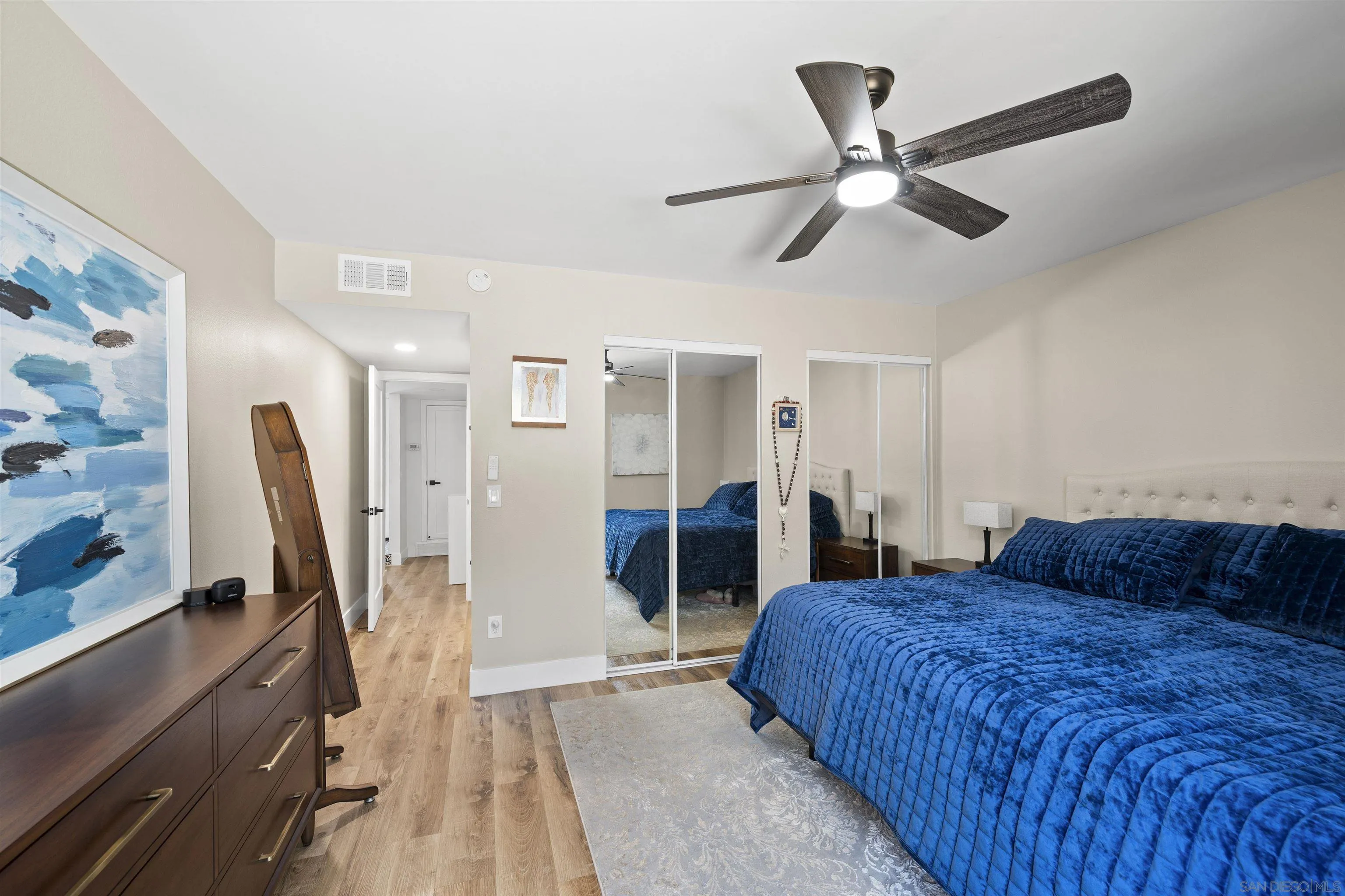 https://cdn.realtyfeed.com/cdn/127/260012227/948d9a8ecc04179bcb202425aecb5f92.webp