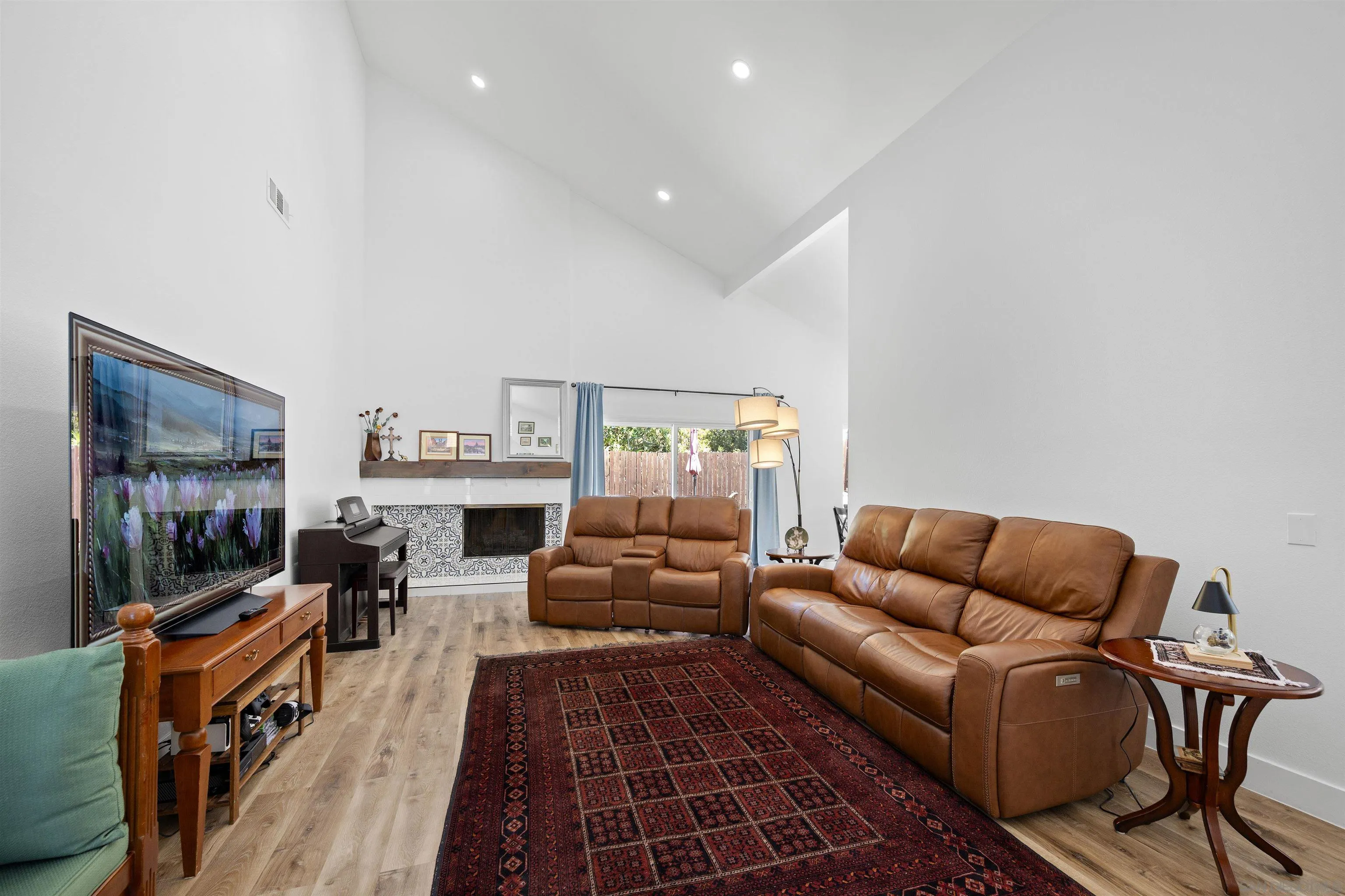 https://cdn.realtyfeed.com/cdn/127/260012227/b31dd03ece87947e6b1226450244afef.webp