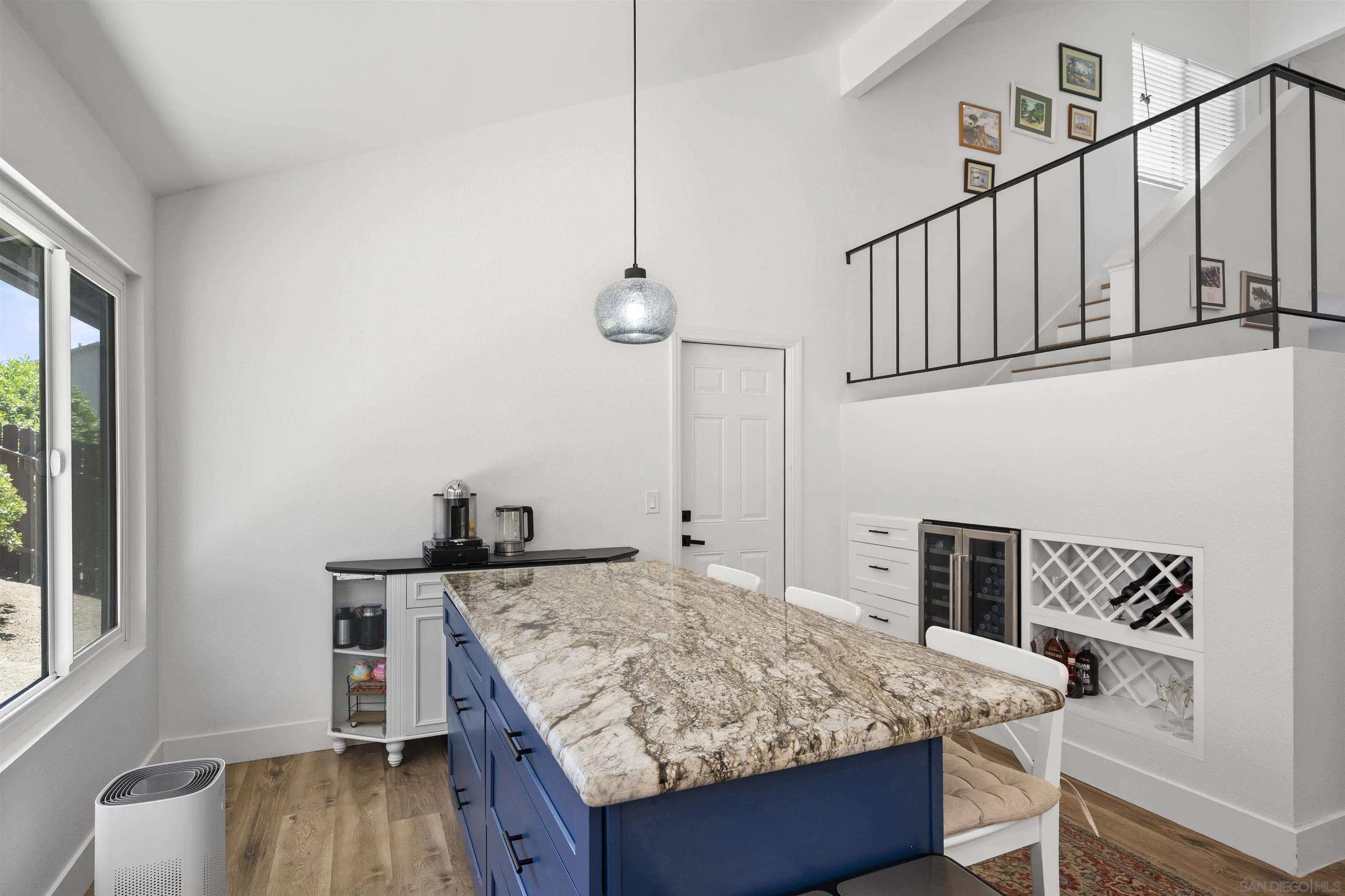 https://cdn.realtyfeed.com/cdn/127/260012227/bff51970ea857ab32f9aad5a22709b21.webp