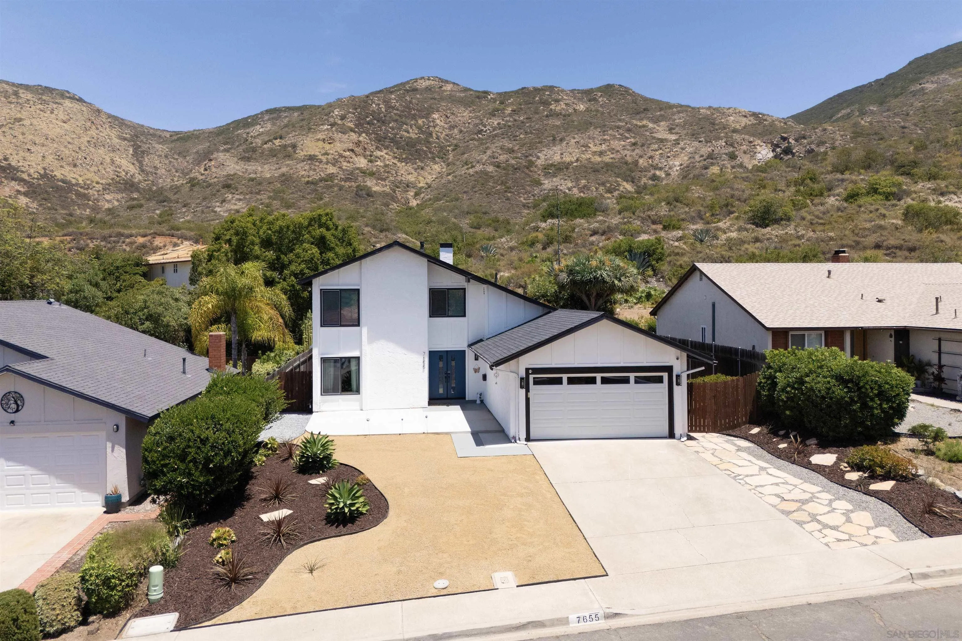 https://cdn.realtyfeed.com/cdn/127/260012227/d22f32bb8da9daa88d81a7c66fc7539d.webp