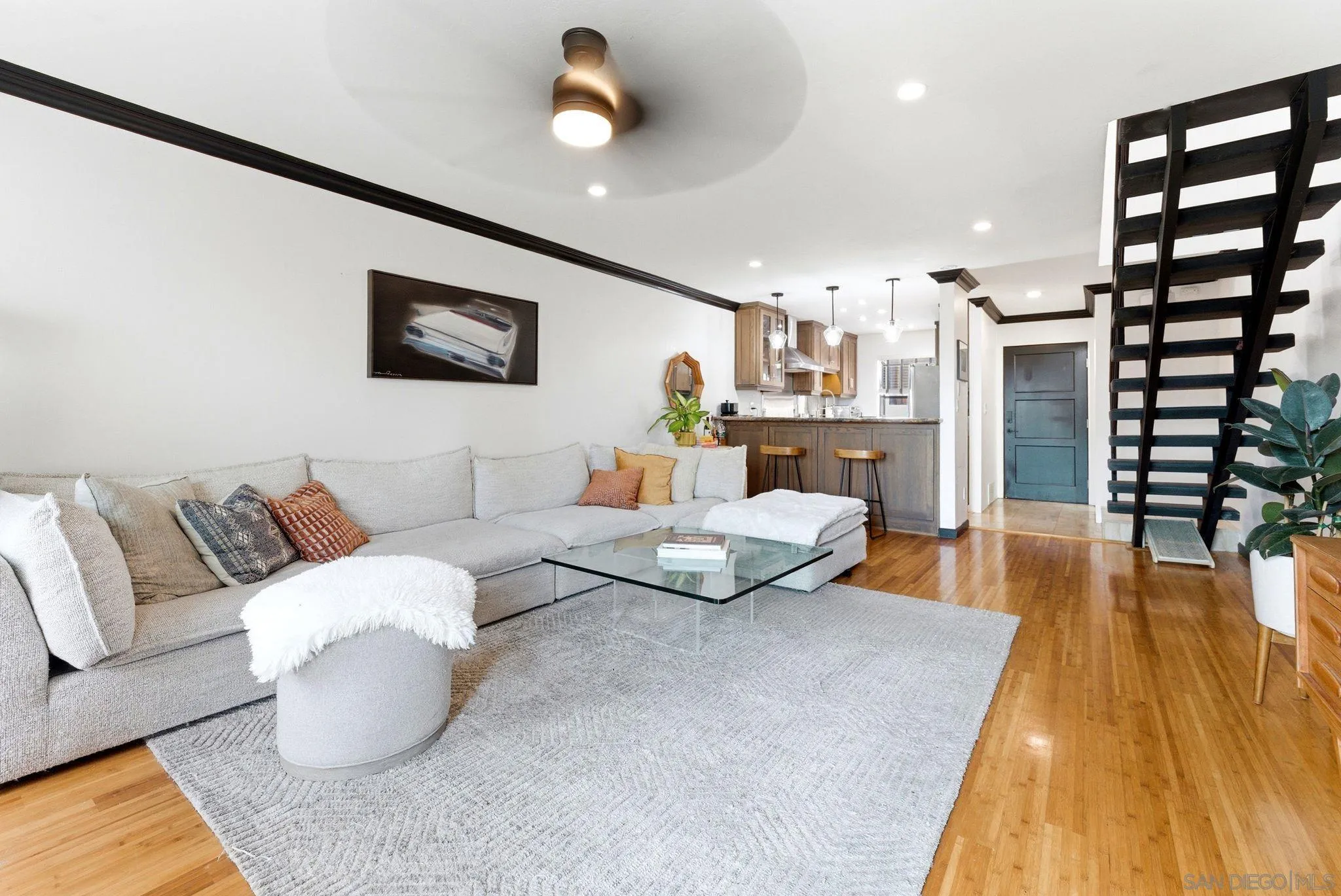 Photo #3: 260012229 Listing: Photo #3