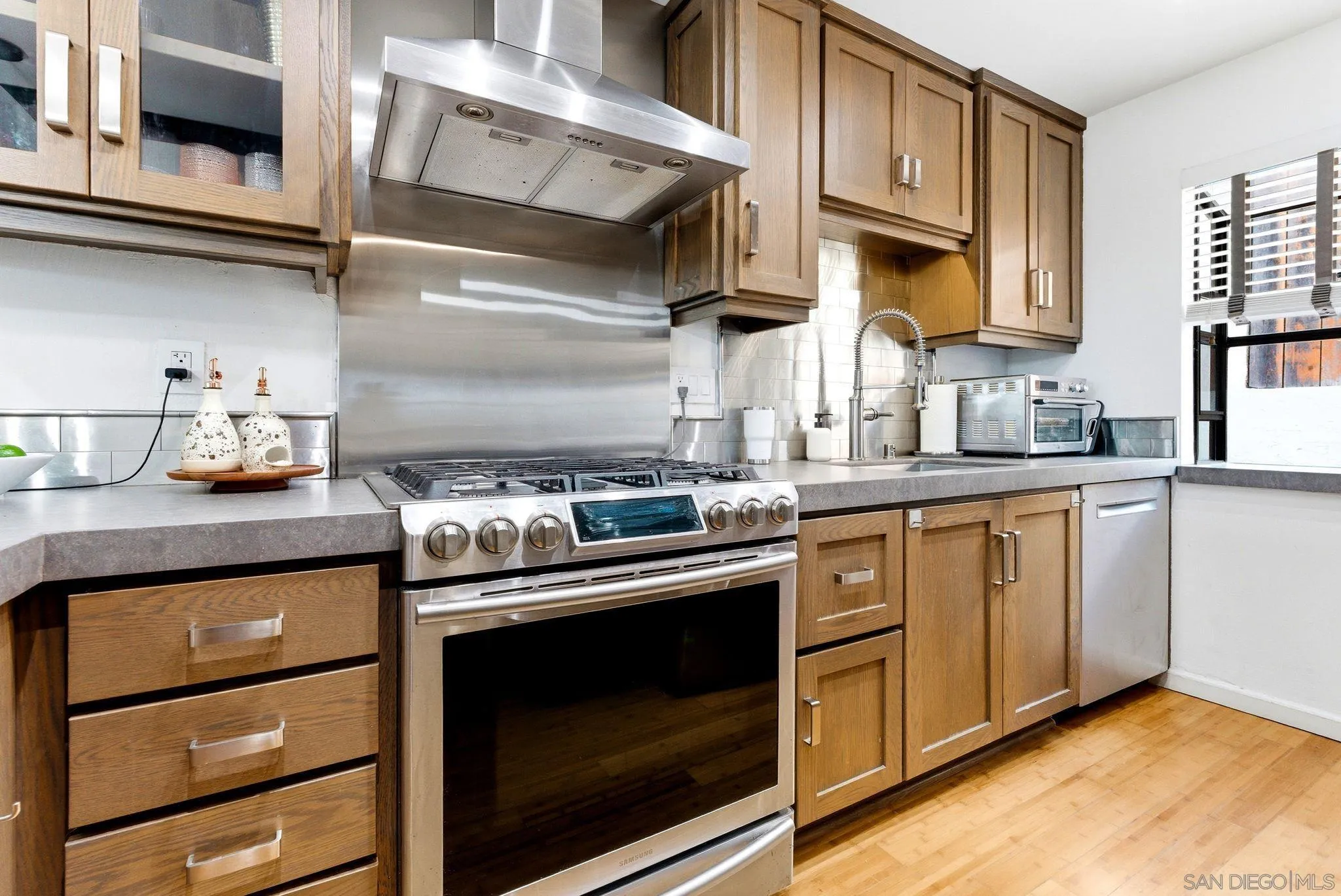 Photo #10: 260012229 Listing: Photo #10