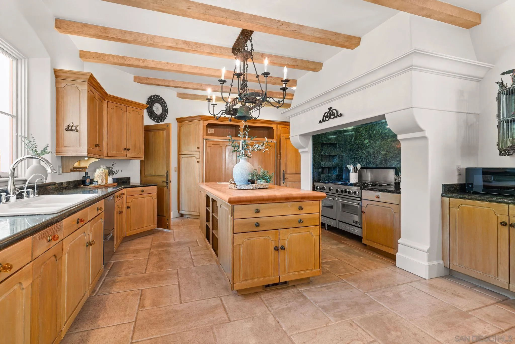 https://cdn.realtyfeed.com/cdn/127/260012230/0b48486b0d9ee8a4c8563d059aa9b08f.webp