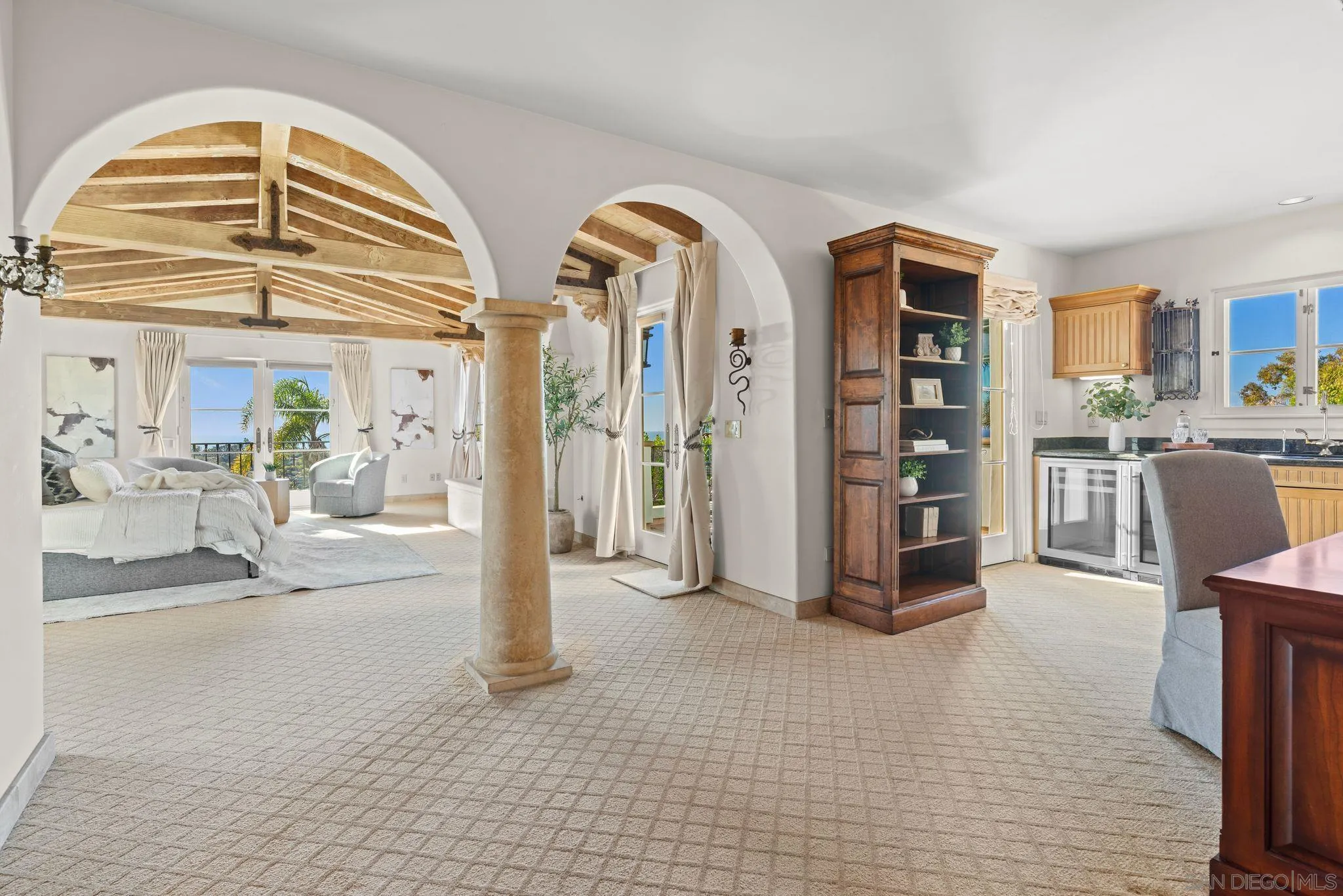 https://cdn.realtyfeed.com/cdn/127/260012230/15a25d076bd31ddf80453f514b602056.webp