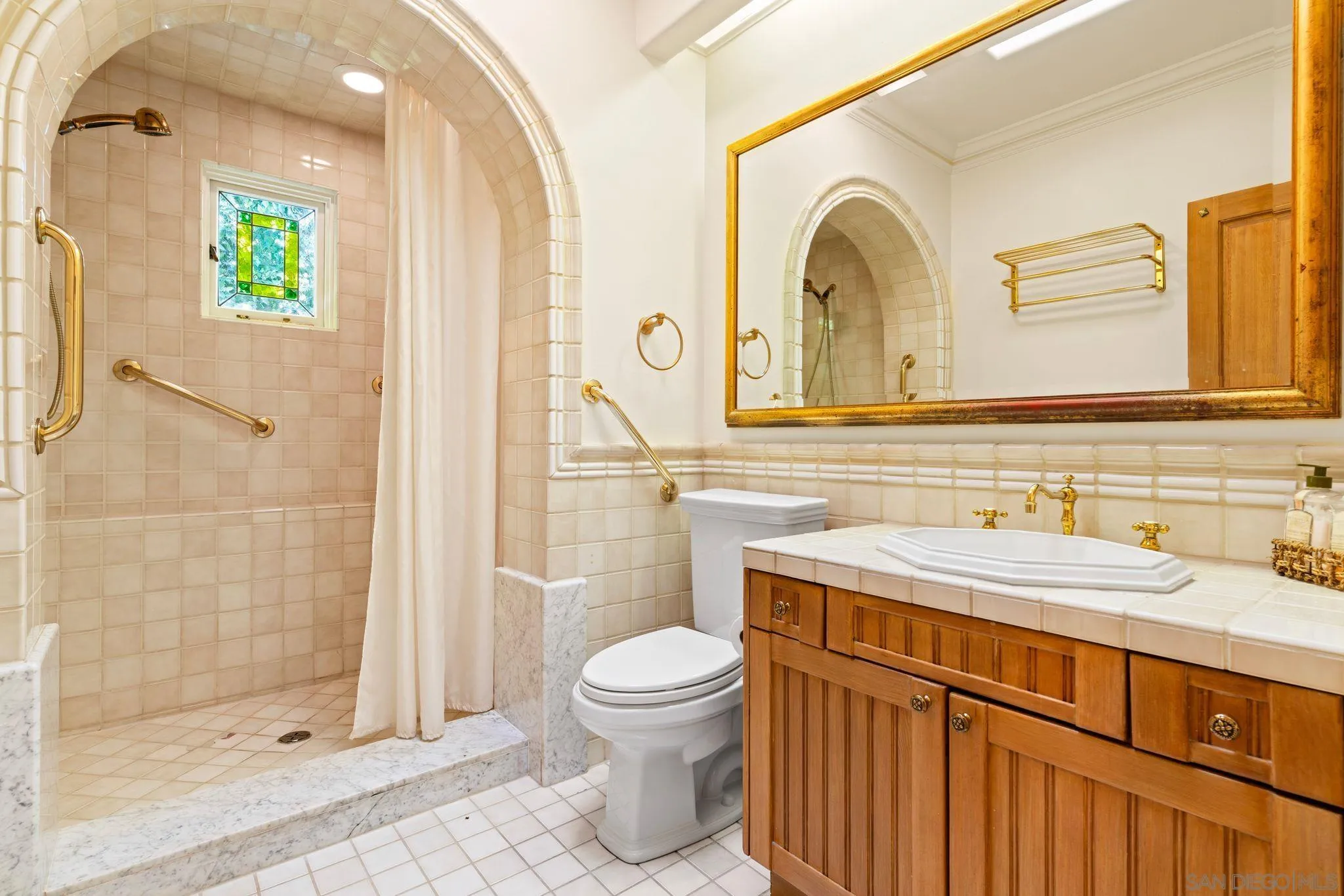 https://cdn.realtyfeed.com/cdn/127/260012230/316ed3a11c1e0e767306eaac212916e8.webp