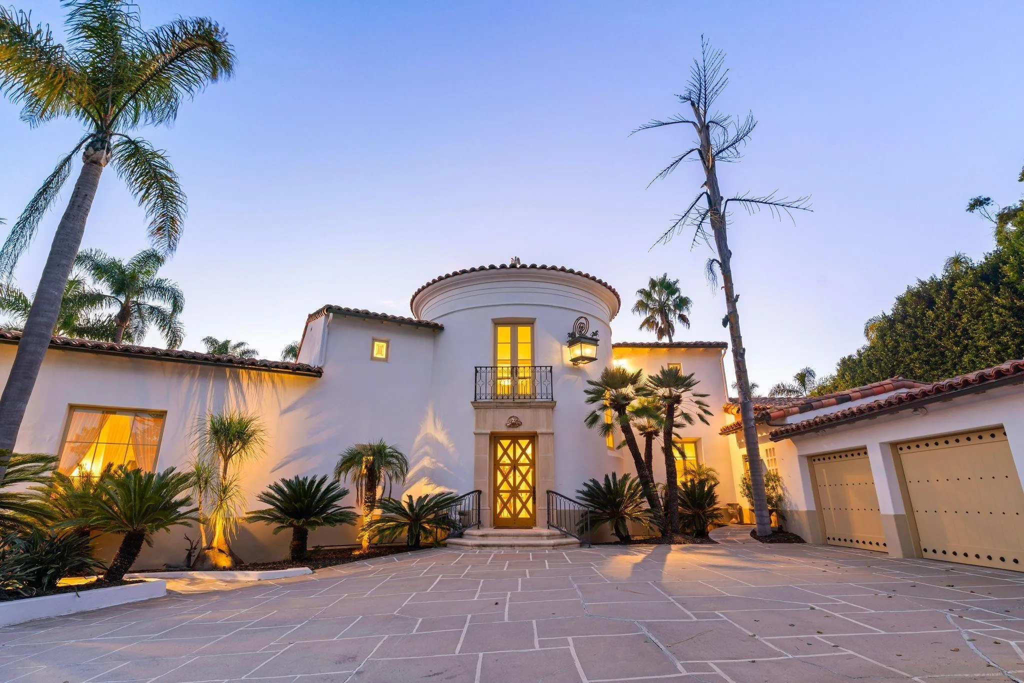 https://cdn.realtyfeed.com/cdn/127/260012230/a525710b994a17cc62dd255da8ac8de3.webp