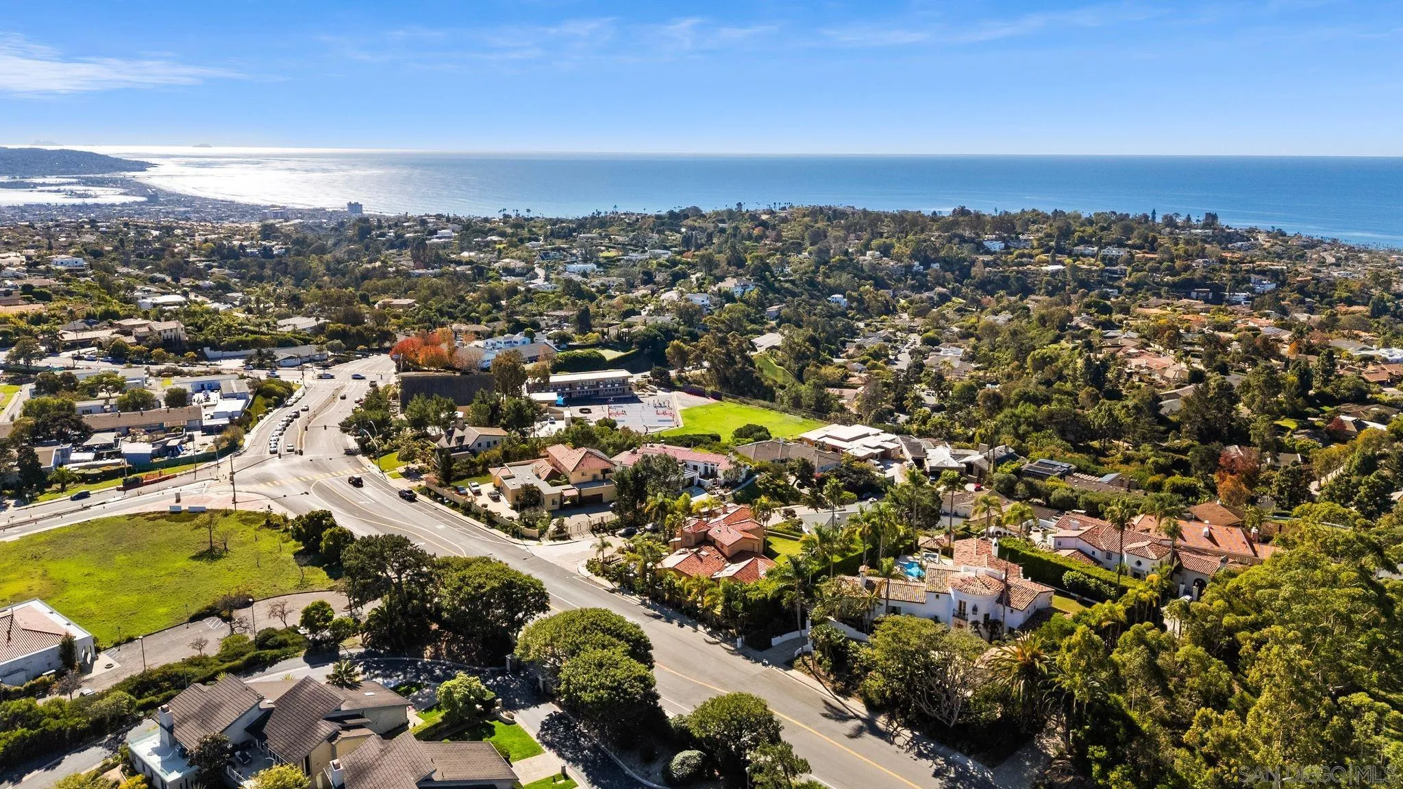 https://cdn.realtyfeed.com/cdn/127/260012230/e9a01ff47d2c602af93a8ed5f7fbcbee.webp