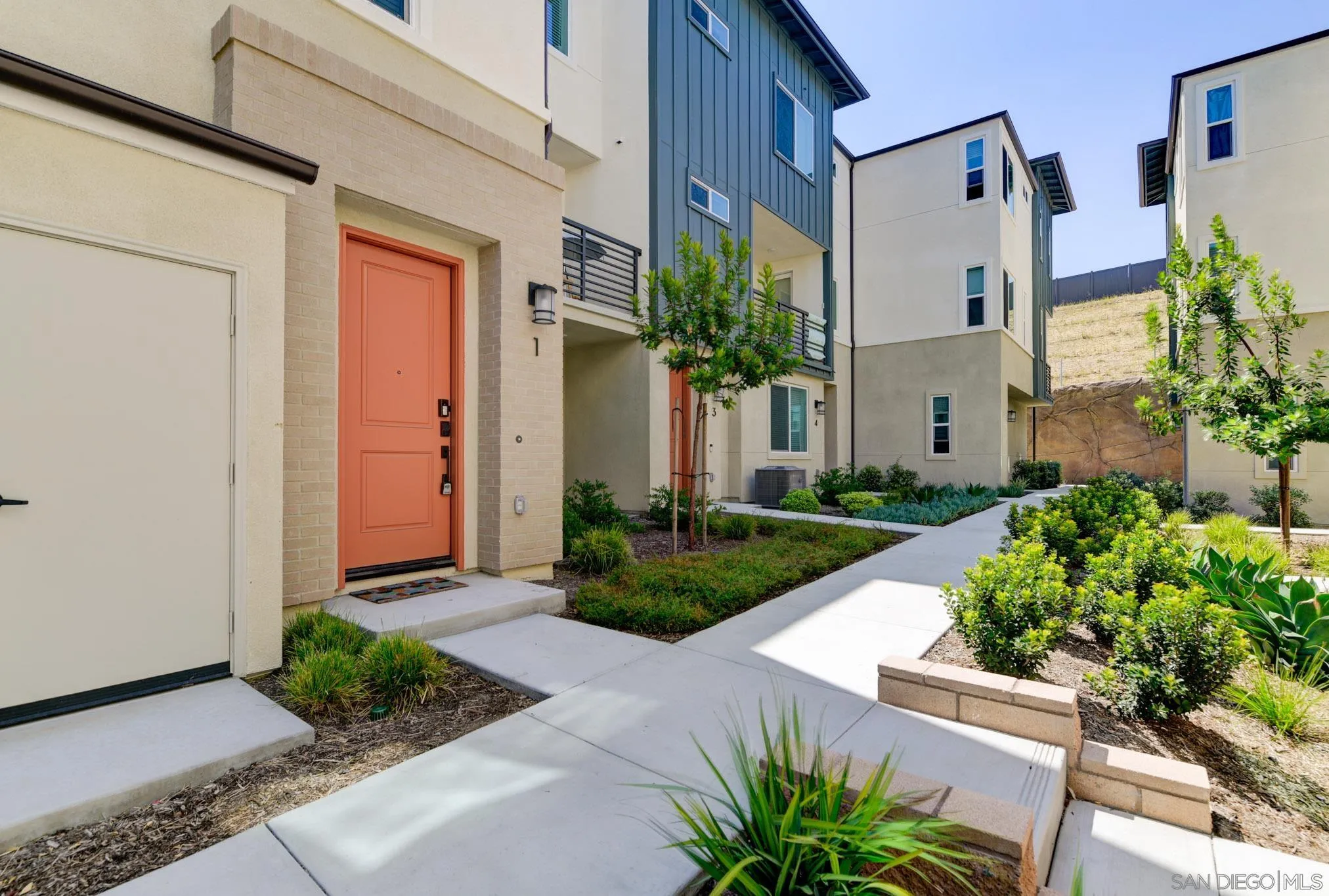 Photo #2: 260012231 Listing: Photo #2