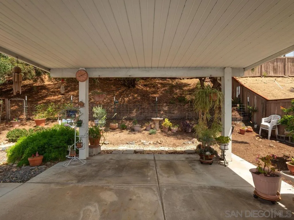 https://cdn.realtyfeed.com/cdn/127/260012233/3ad61eb5da895bc0f670e9d6789b3aea.webp