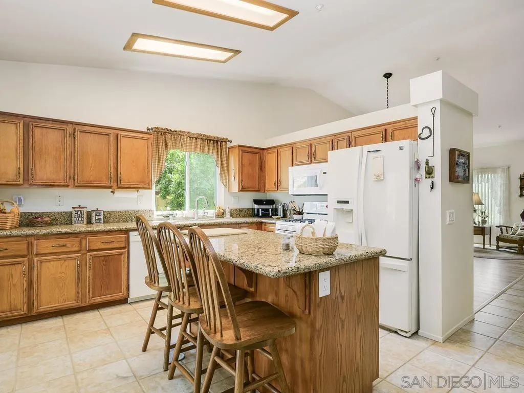 https://cdn.realtyfeed.com/cdn/127/260012233/dd736564b6e6507faf038218ef000fcf.webp