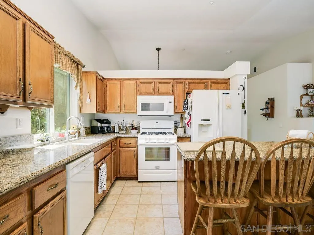 https://cdn.realtyfeed.com/cdn/127/260012233/e03eed91ce6c436c254317fec4709abe.webp