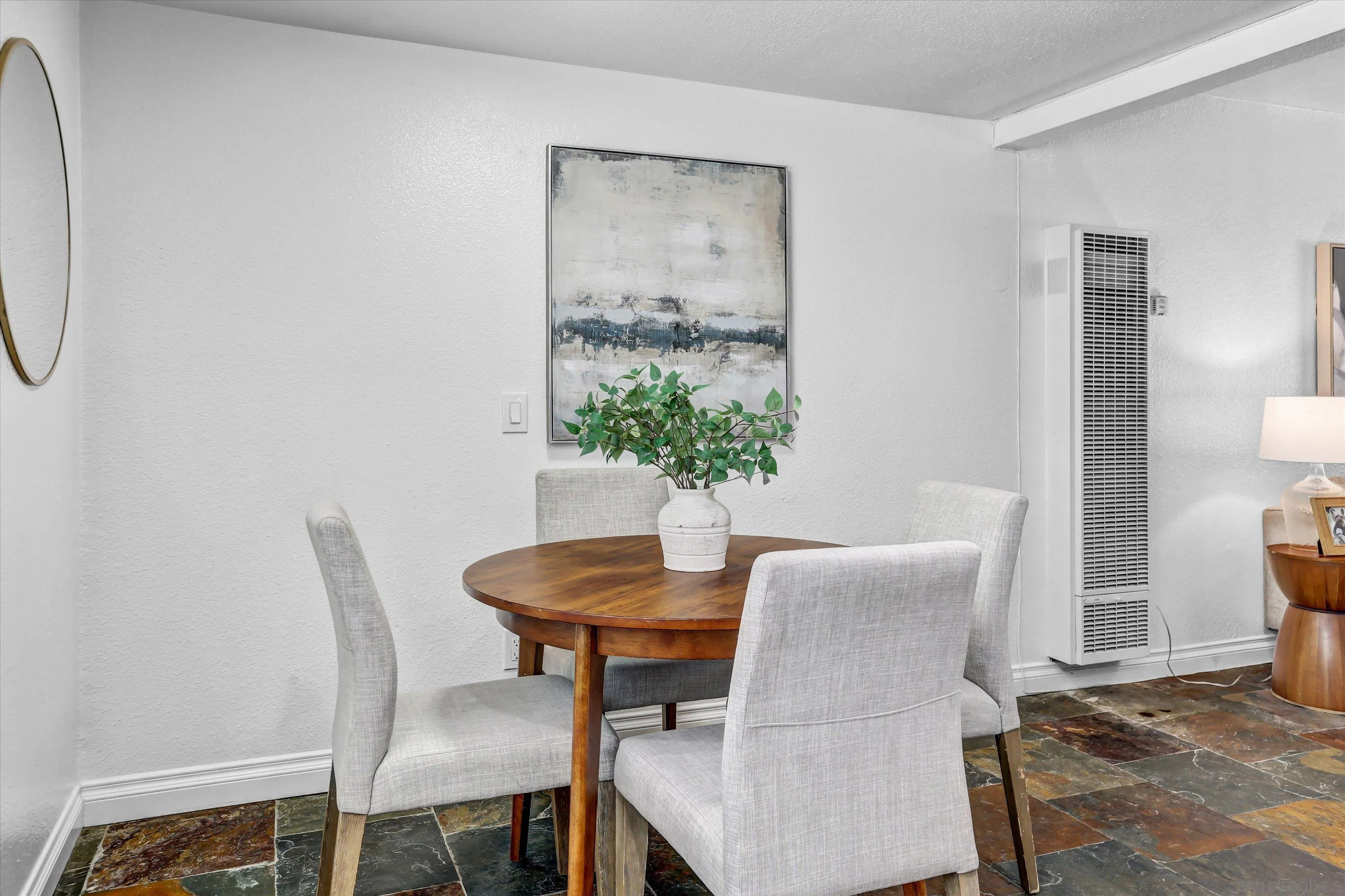 https://cdn.realtyfeed.com/cdn/127/260012237/564186356b9b18687e5bb4d0752e6176.webp