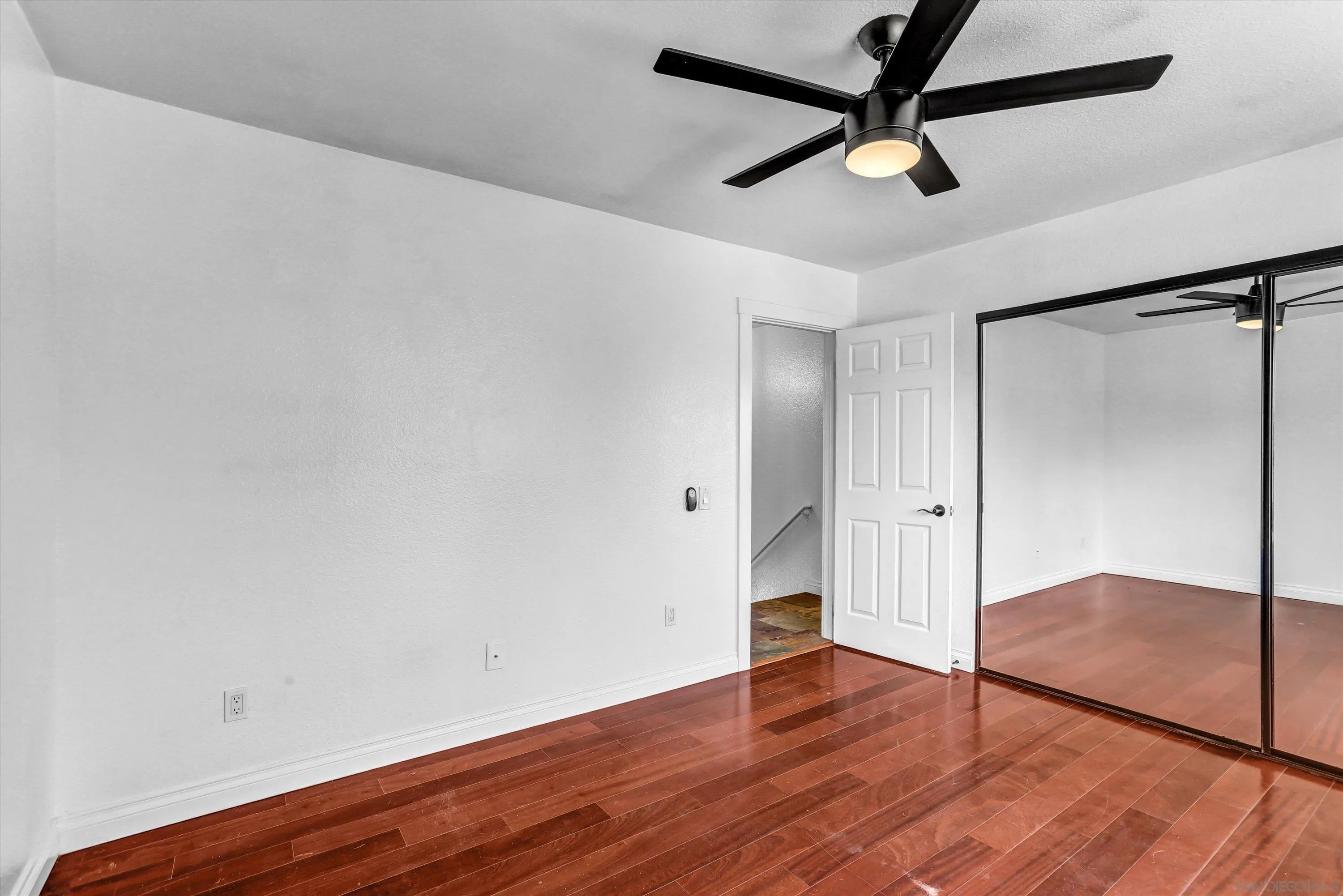 https://cdn.realtyfeed.com/cdn/127/260012237/8ade4e77f1ca28f12fff7ab6b1e5880c.webp
