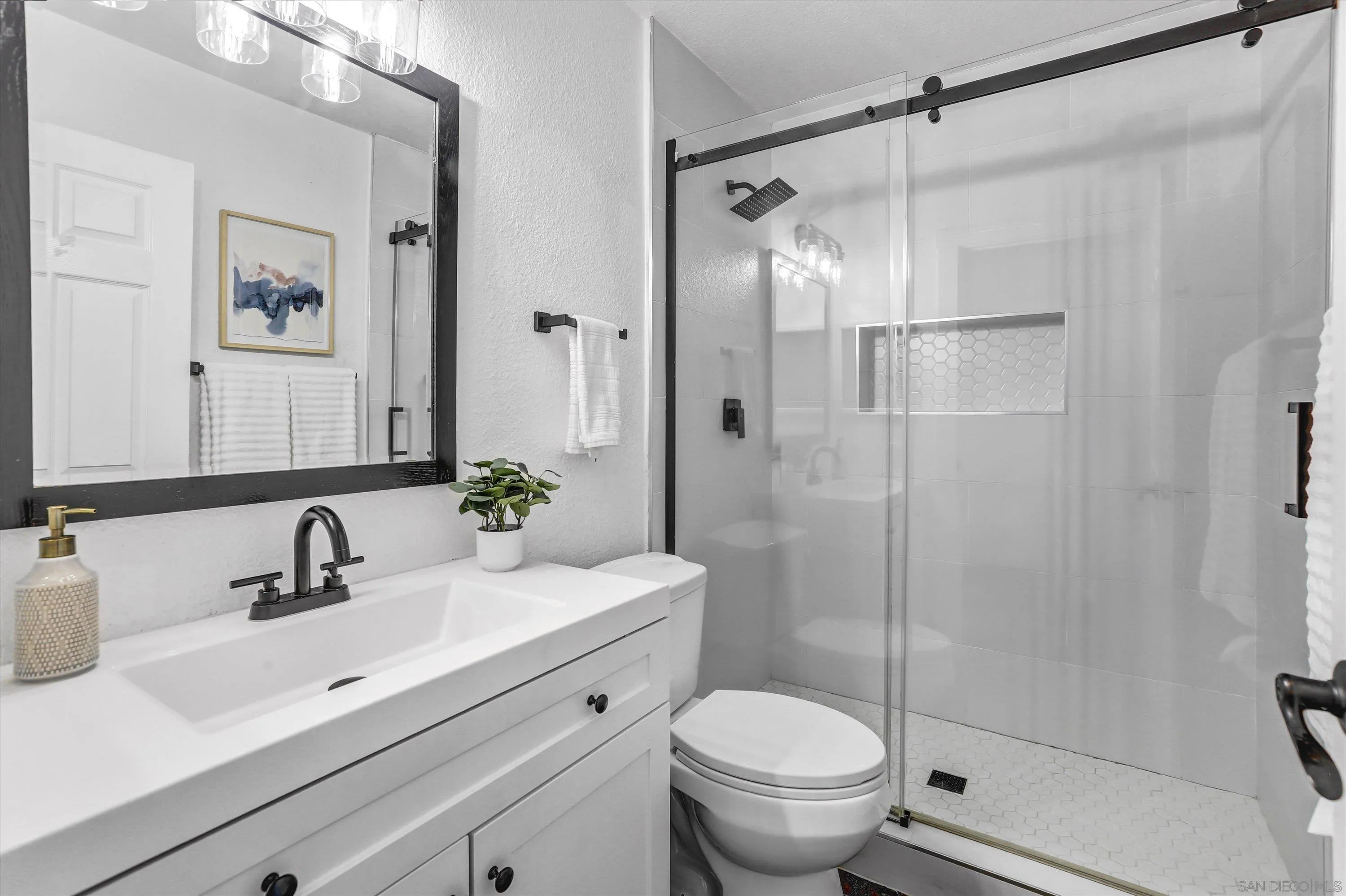 https://cdn.realtyfeed.com/cdn/127/260012237/9541bd7e9cce56f3e18343f8ff6ae540.webp