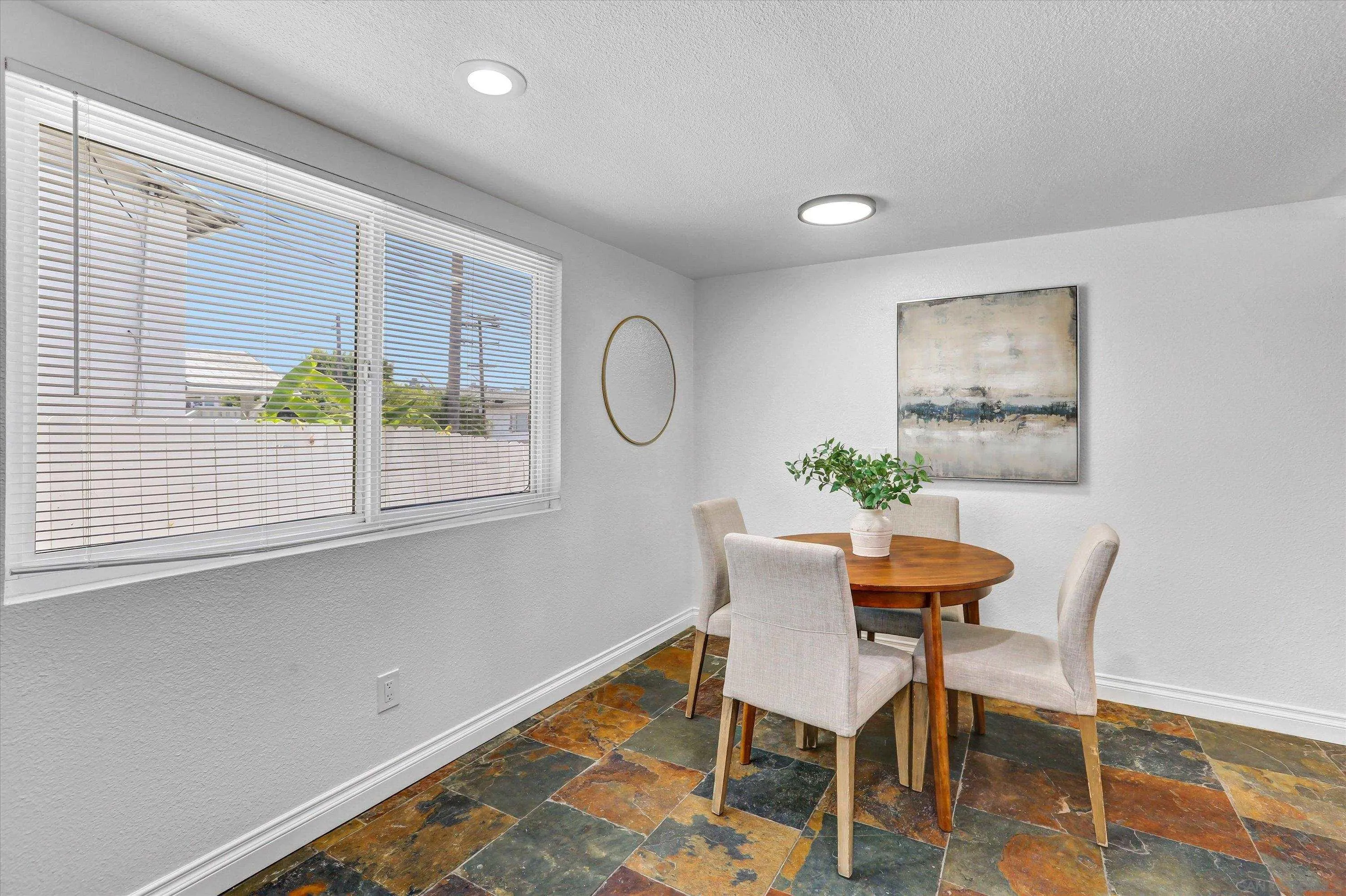 https://cdn.realtyfeed.com/cdn/127/260012237/ace4996a93463b9f9e6a6e80092baa3c.webp