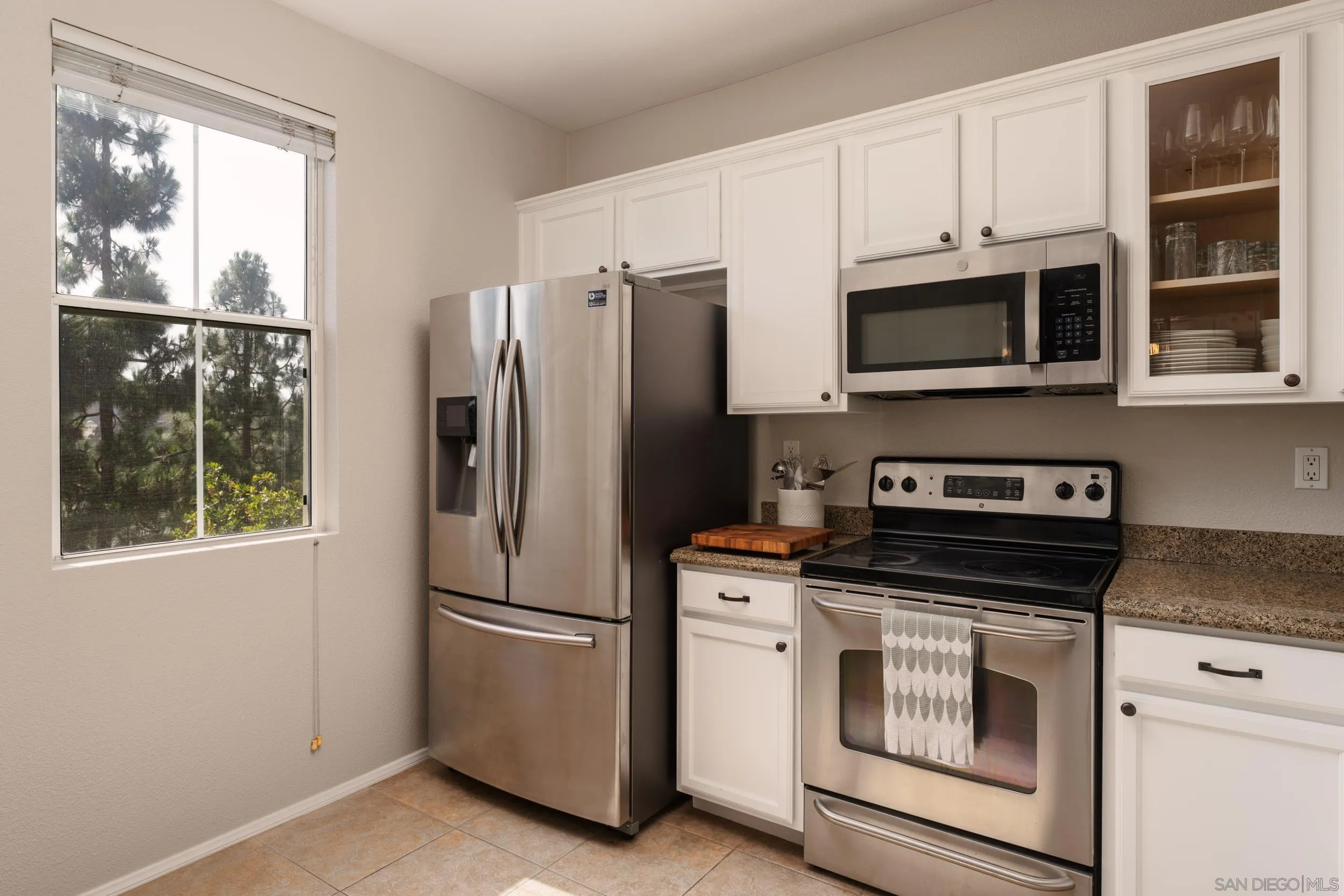 https://cdn.realtyfeed.com/cdn/127/260012238/a6c5b93c9c45a7a9e2c24ad3e9a1dfcd.webp