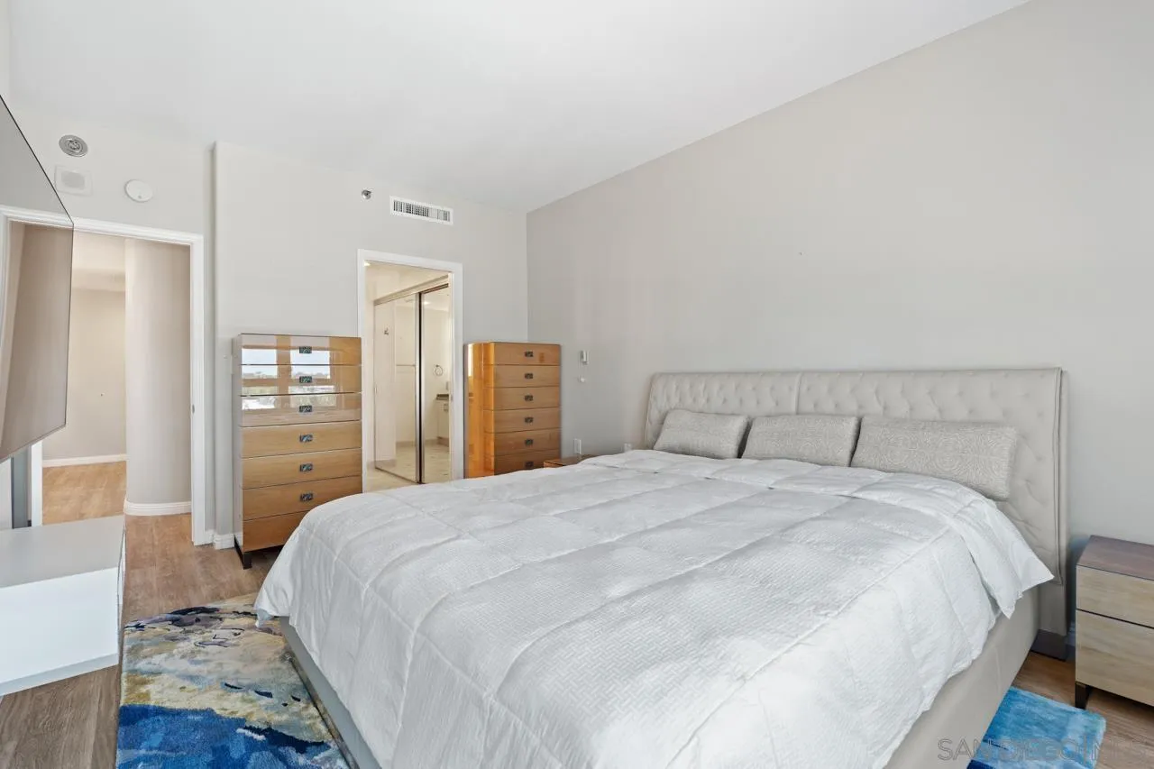 Photo #12: 260012243 Listing: Photo #12