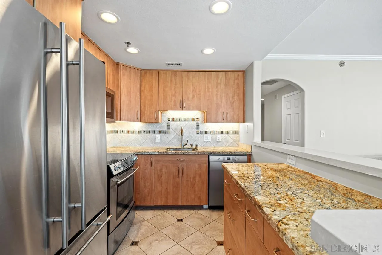 Photo #8: 260012243 Listing: Photo #8