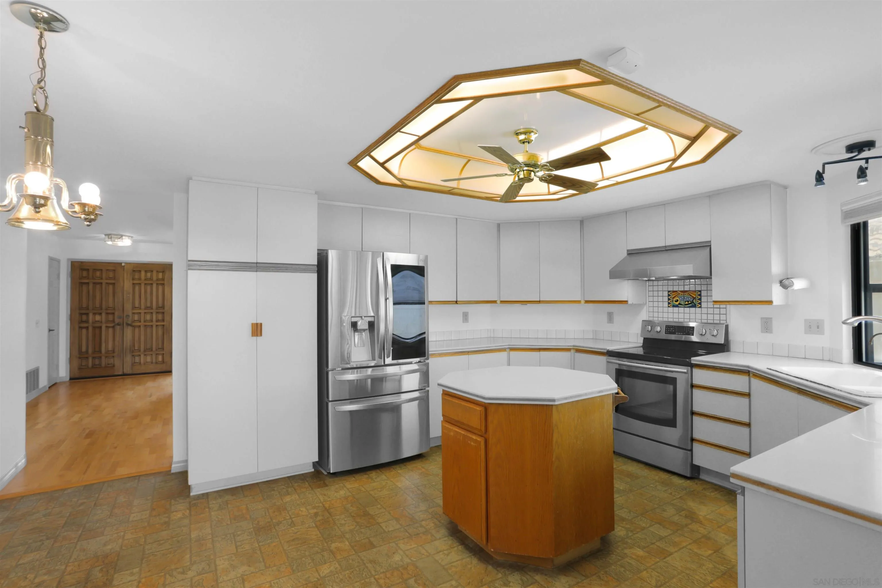 https://cdn.realtyfeed.com/cdn/127/260012245/0bfa28587a00681b28eb91f03c93043a.webp