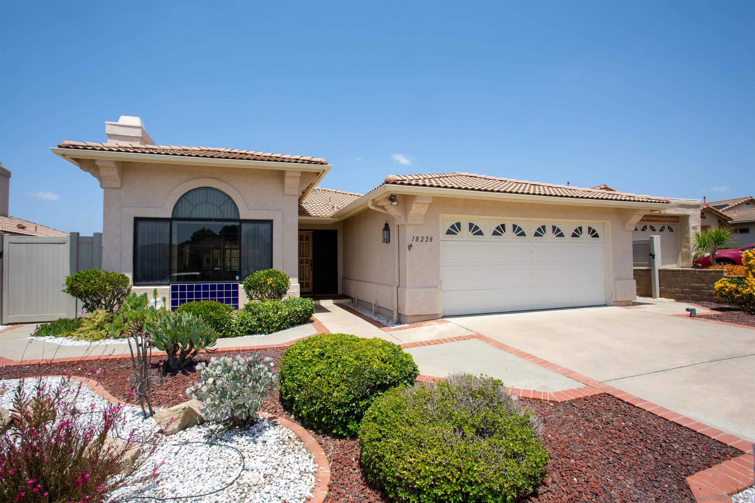https://cdn.realtyfeed.com/cdn/127/260012245/6f0eb88d32ab22a97df6b6f9d1369a7c.webp