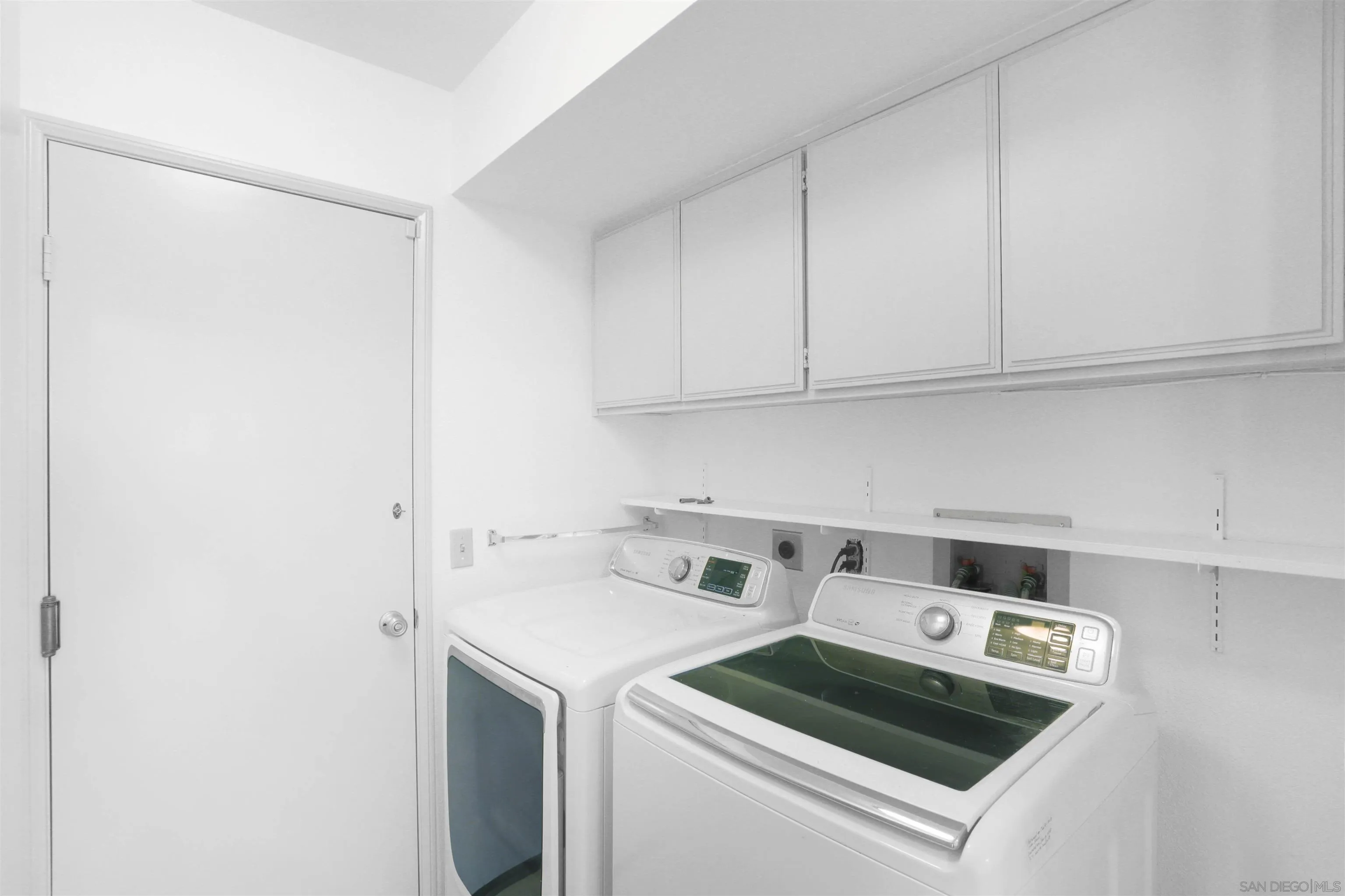 https://cdn.realtyfeed.com/cdn/127/260012245/a748b48c18116e086ff4ce0d225145ea.webp