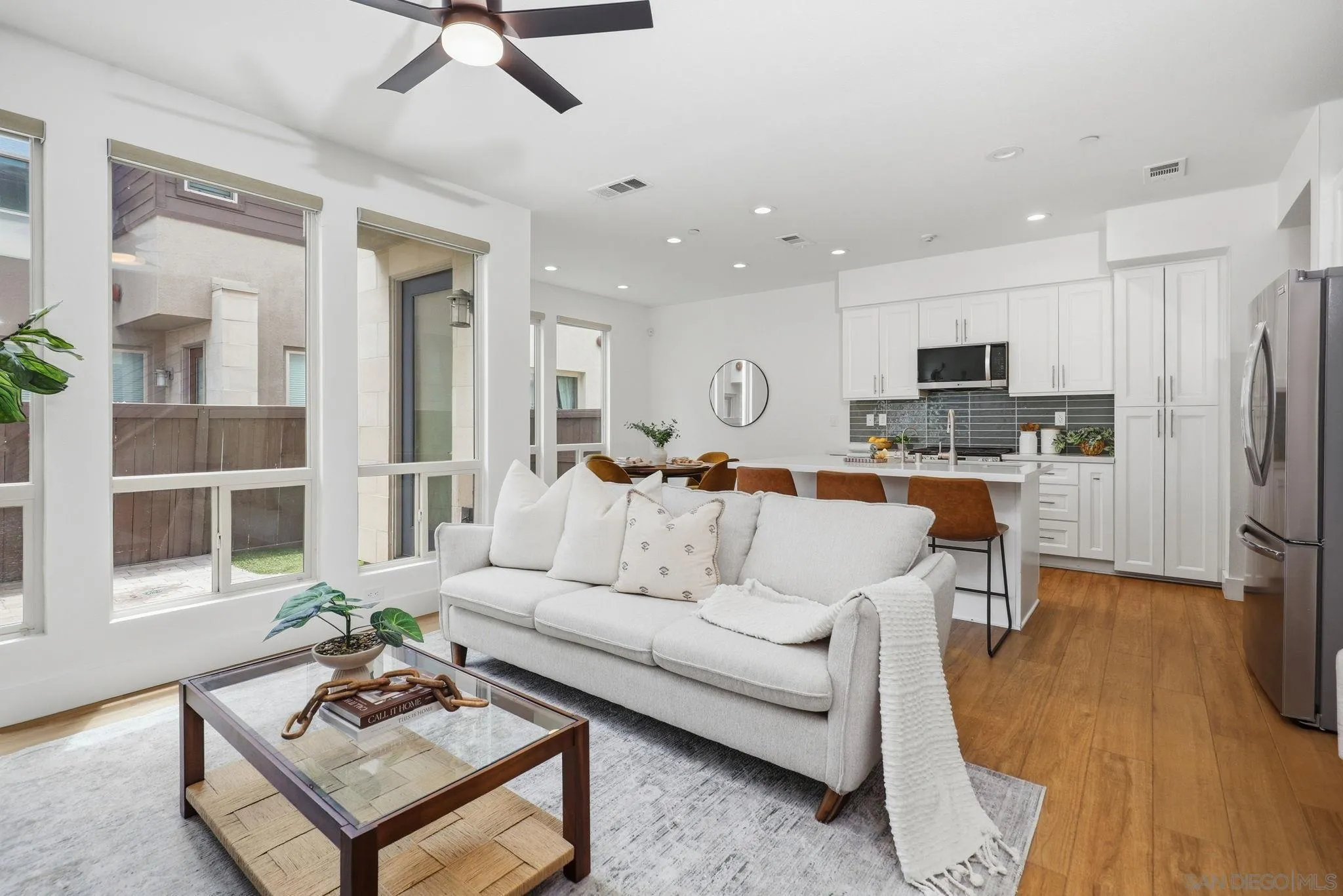 Photo #1: 260012246 Listing: Photo #1