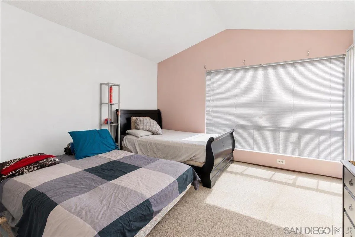 https://cdn.realtyfeed.com/cdn/127/260012248/39d05b5391c477e73b472d8a156cae0d.webp