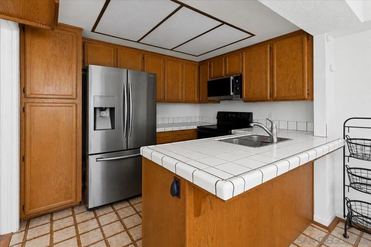 https://cdn.realtyfeed.com/cdn/127/260012248/868c8a1d048ae963d0998602c2898ab3.webp