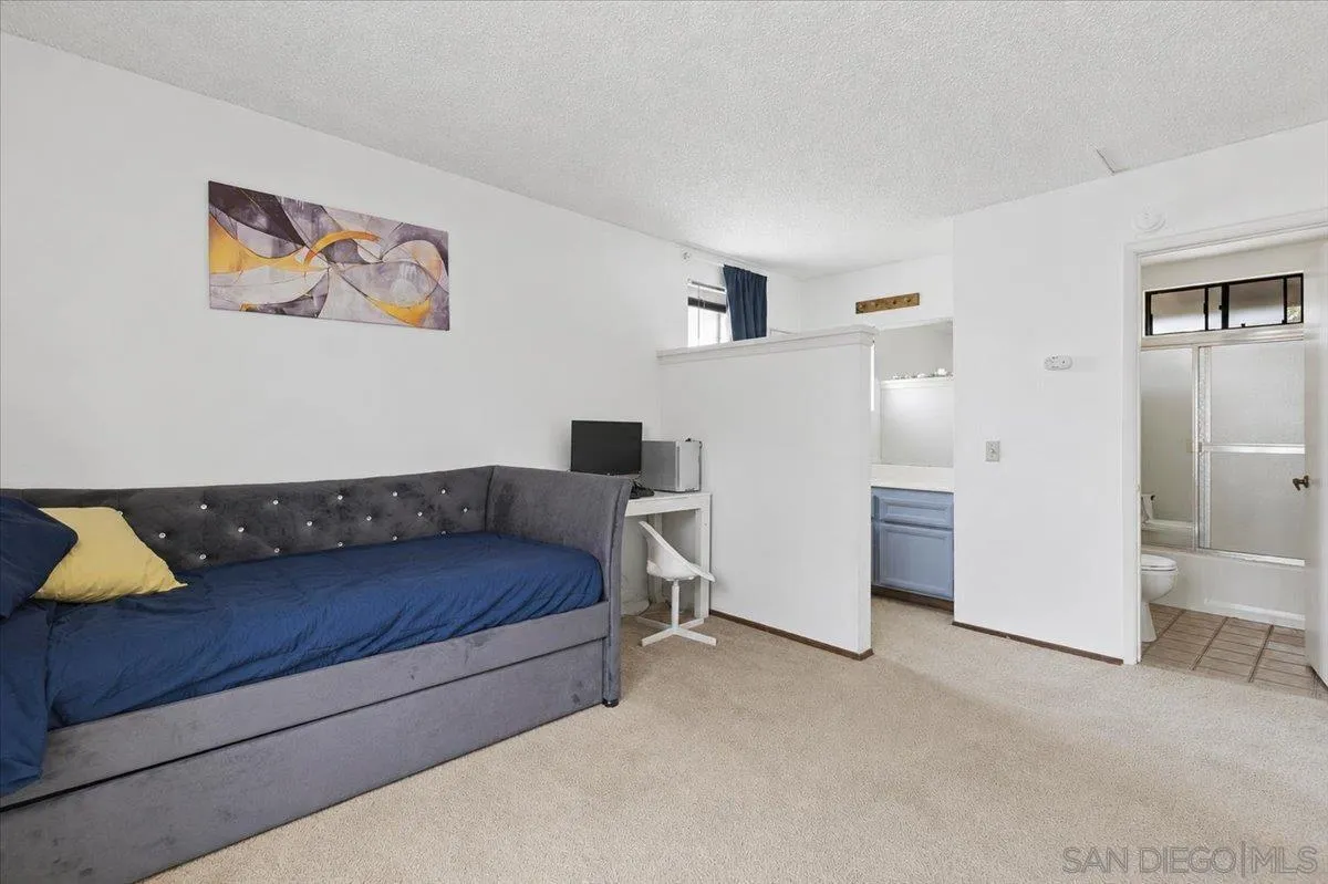 https://cdn.realtyfeed.com/cdn/127/260012248/df96f711980969376df9692c4f8323d5.webp