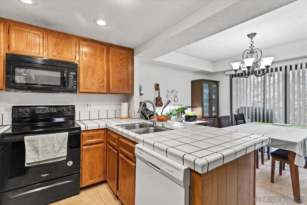 https://cdn.realtyfeed.com/cdn/127/260012250/5c02285230753e944071436c22e1dfa0.webp