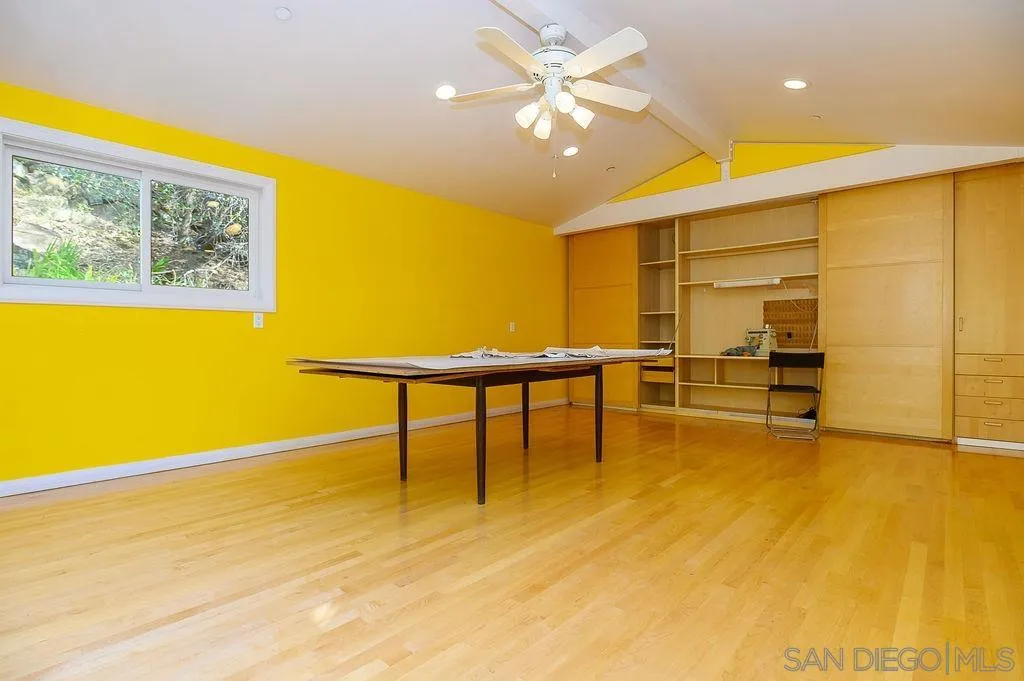 https://cdn.realtyfeed.com/cdn/127/260012251/a52d9146a37f1a6f61d77960f415beb2.webp