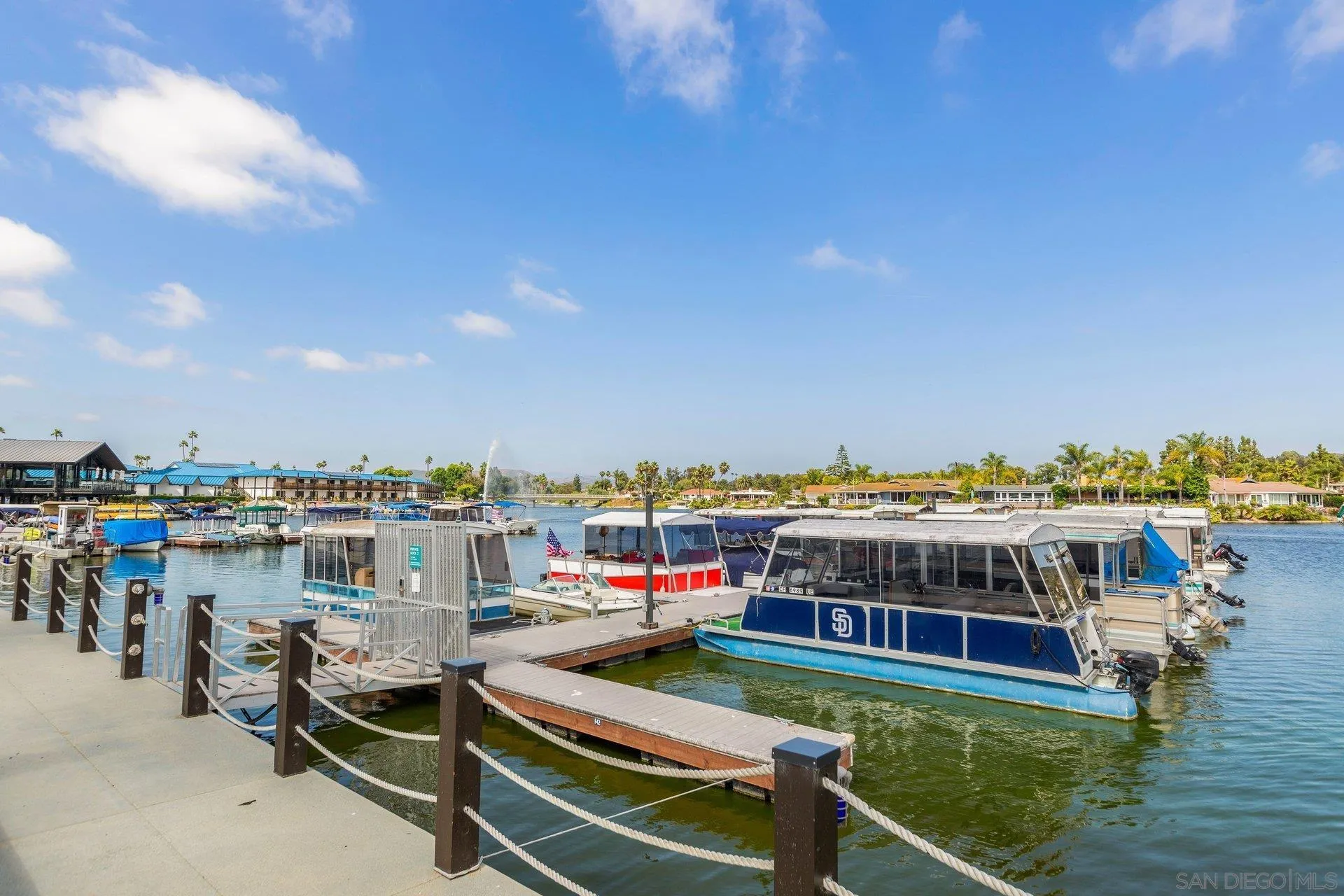 https://cdn.realtyfeed.com/cdn/127/260012256/4d9dfe3e38c5e5ea4eb23775322c6ab3.webp