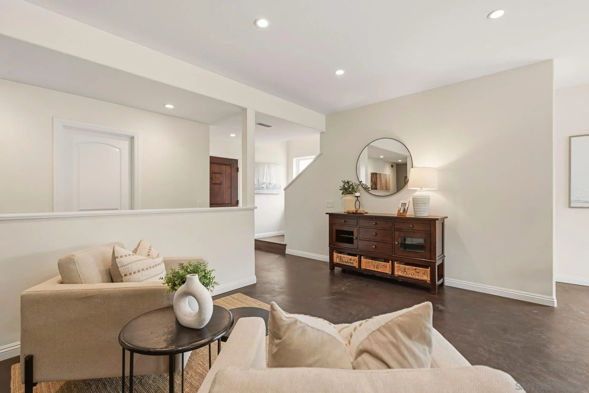 https://cdn.realtyfeed.com/cdn/127/260012256/8a996703c100742350887a9c24c4b28d.webp