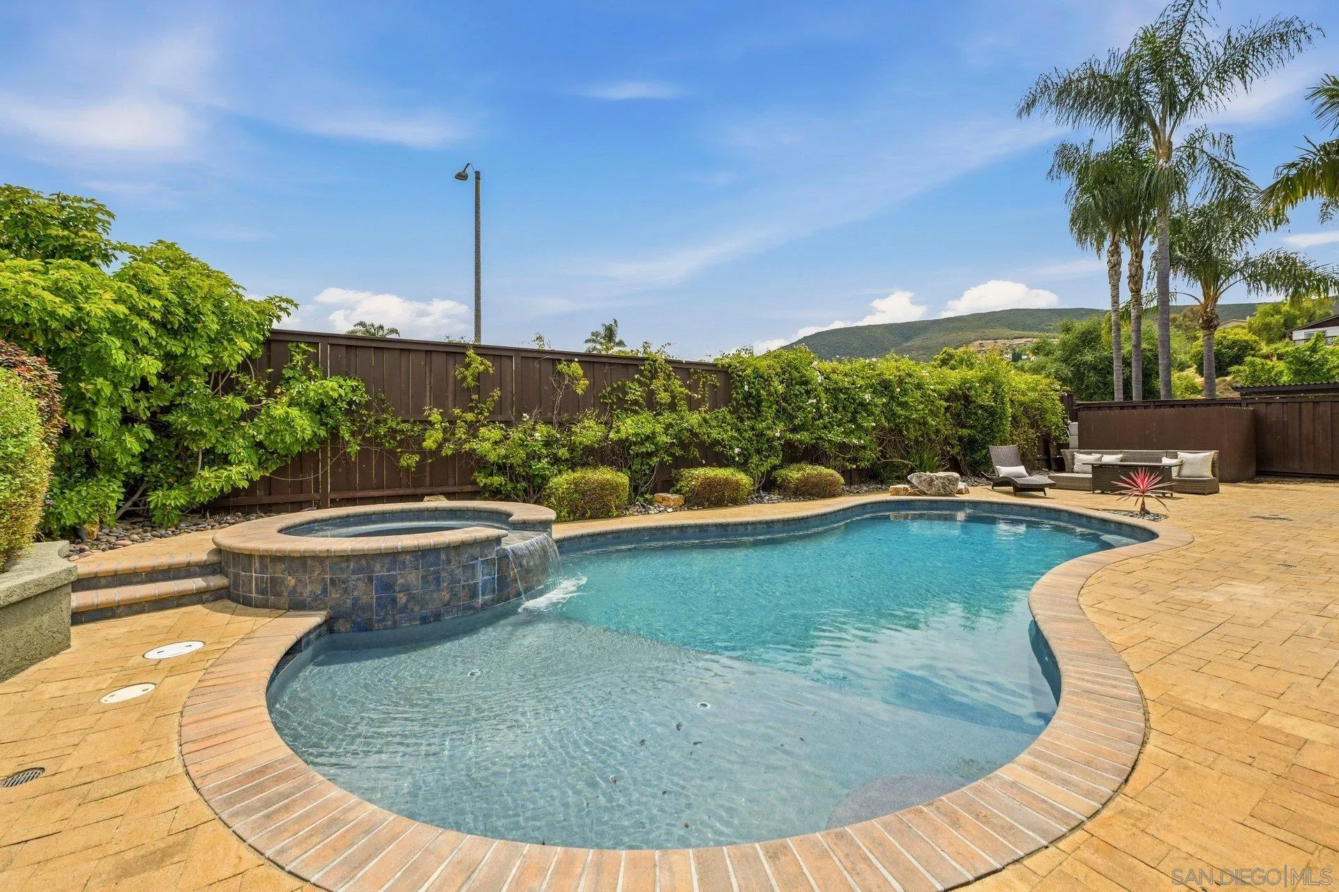 https://cdn.realtyfeed.com/cdn/127/260012256/a1010f496ec176c9995d67857909424f.webp
