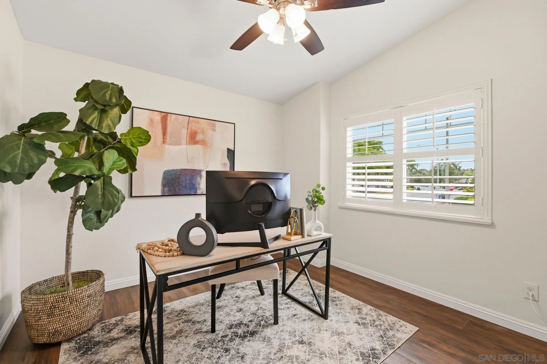 https://cdn.realtyfeed.com/cdn/127/260012256/b7fb50752ec948c0917d13d46b47d06b.webp